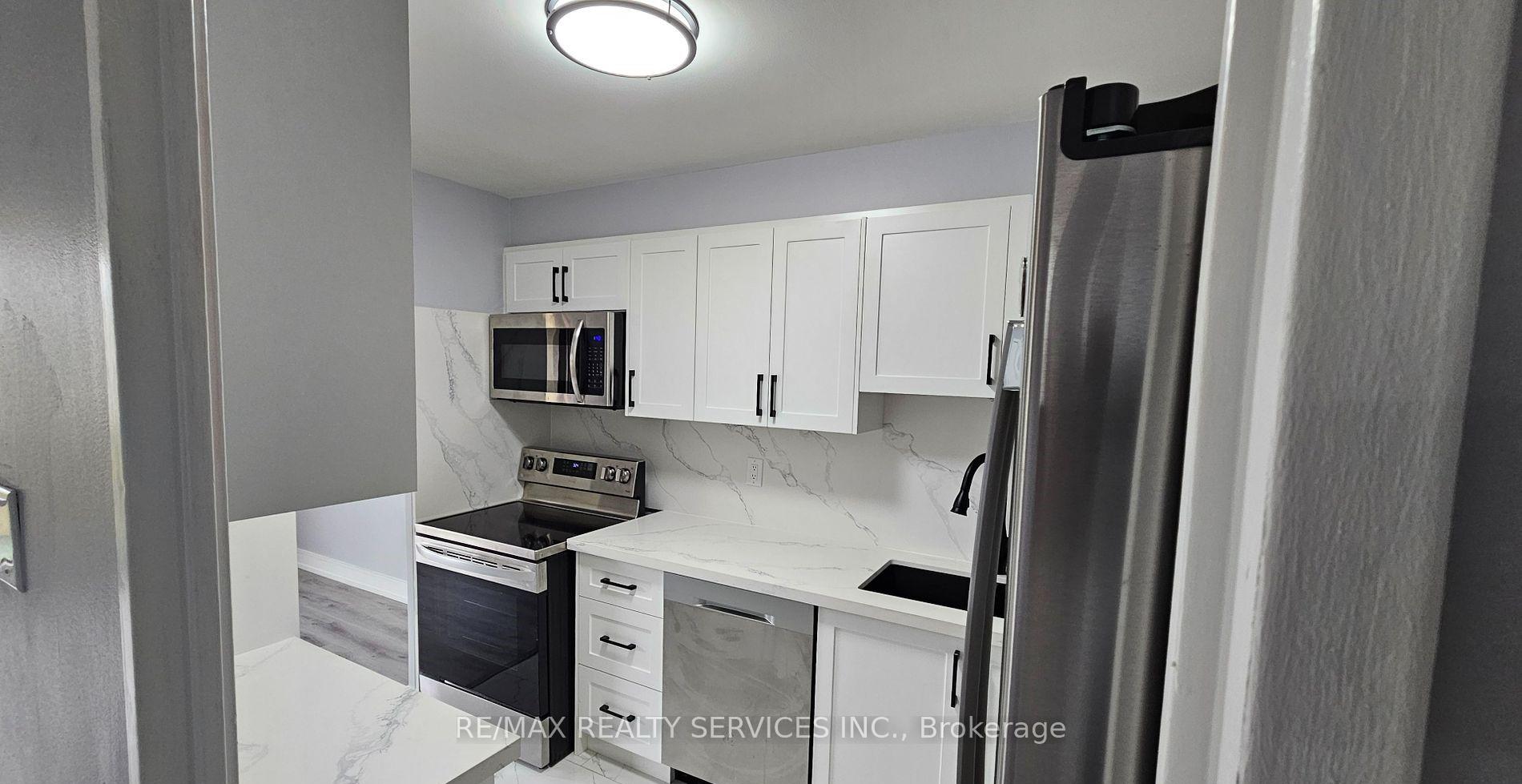 Photo 6 of Unit 207, 1 Massey Square, Toronto, Crescent Town — HOMEH