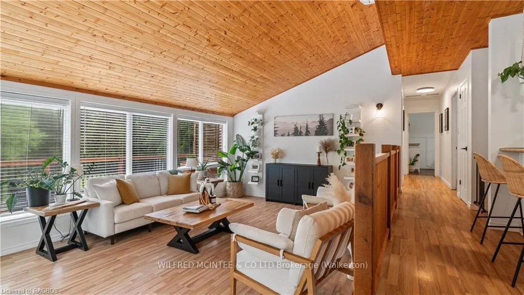 Photo 18 of 582742 9B Side Road, Chatsworth — HOMEH