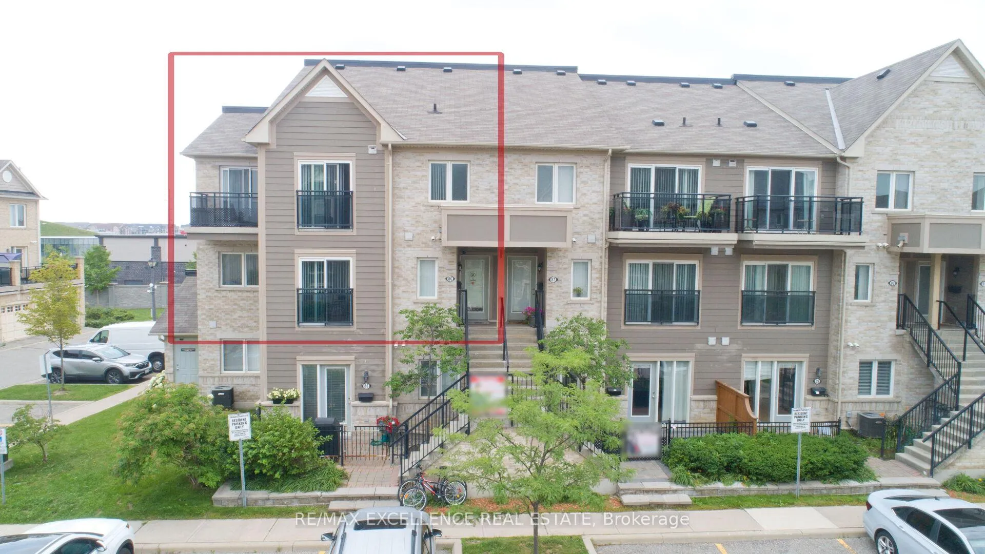 Front of Unit 86, 60 Fairwood Circle