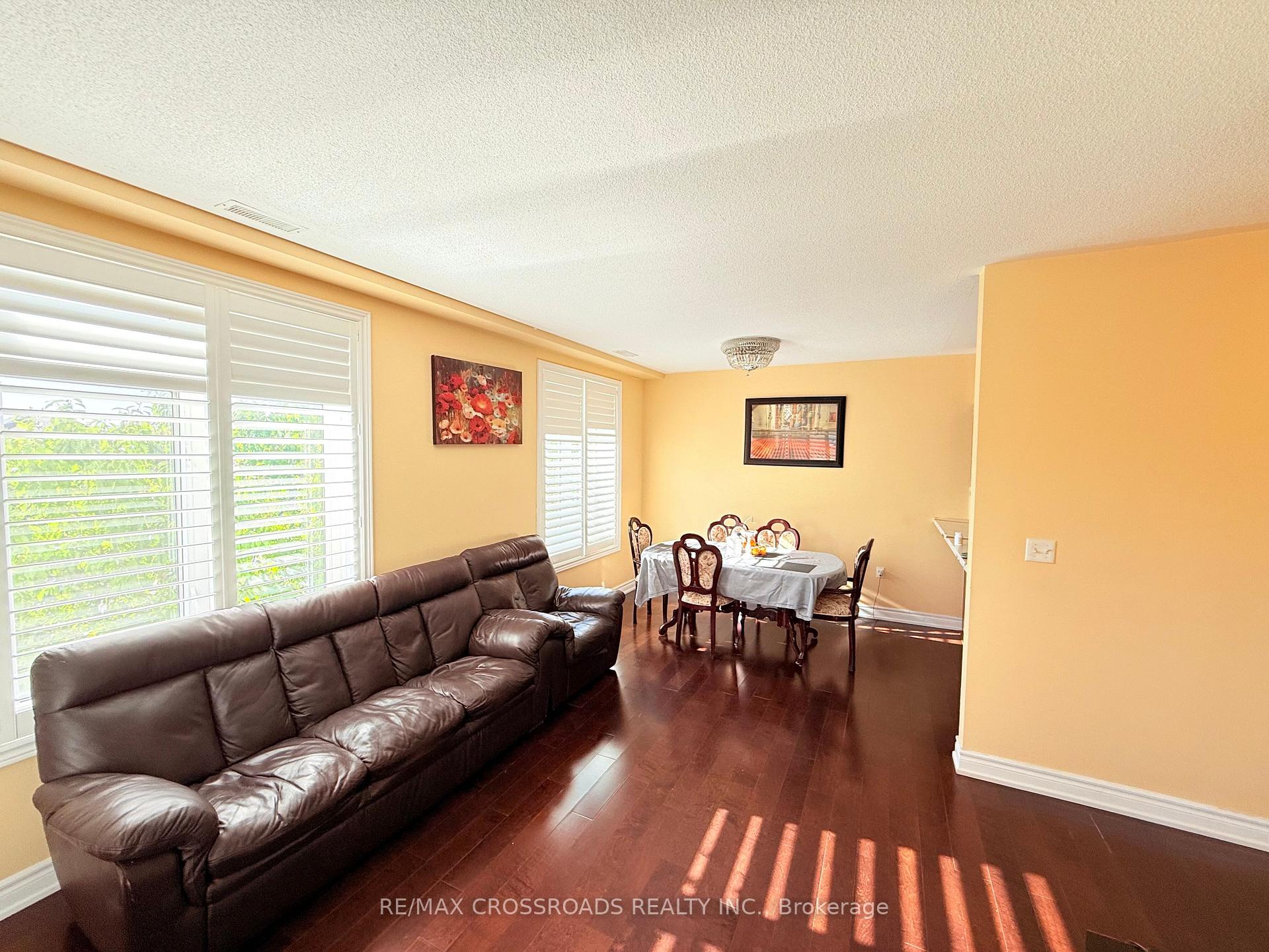 Photo 3 of Unit 211, 7340 Markham Road, Markham, Middlefield — HOMEH