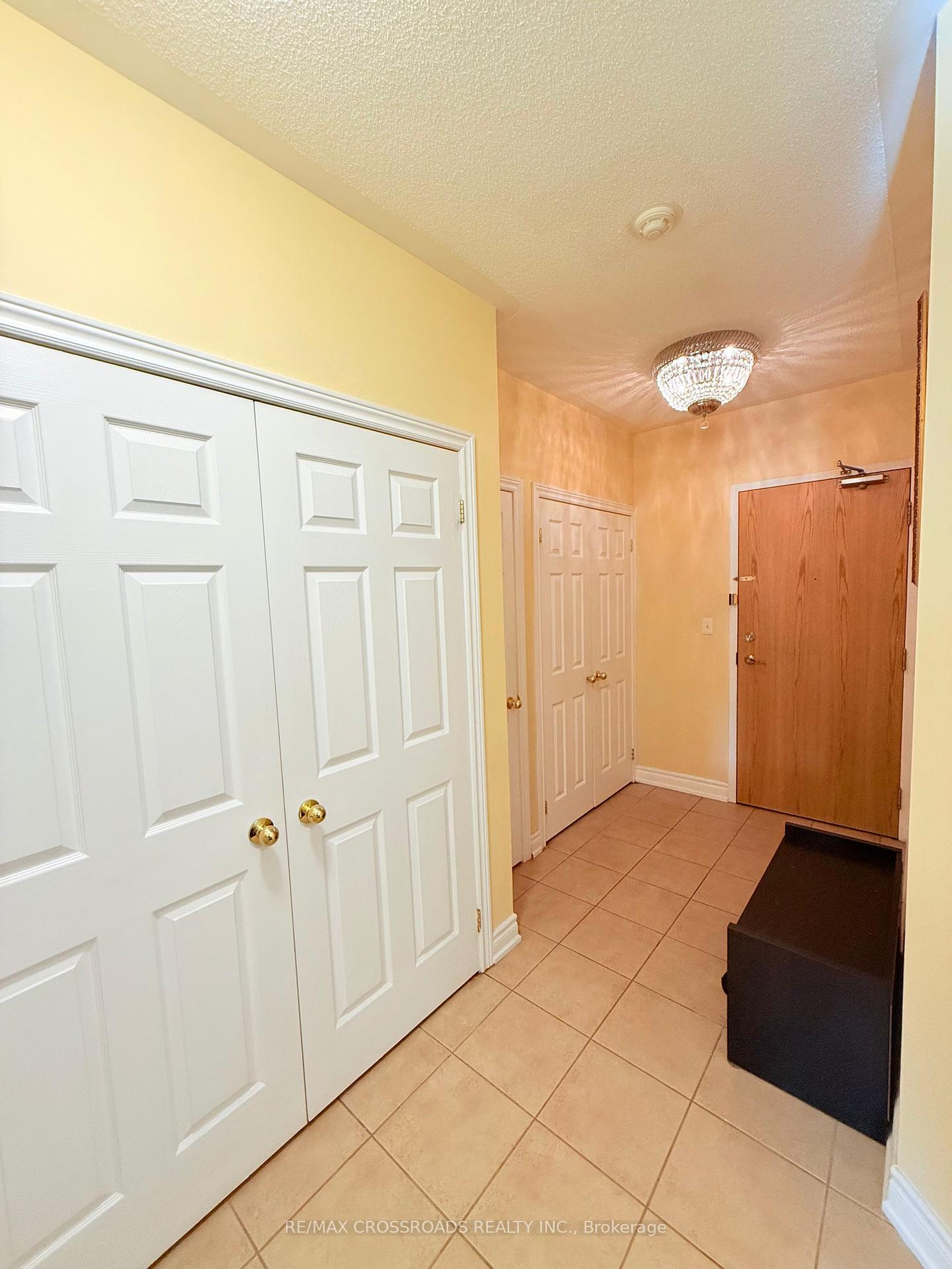 Photo 6 of Unit 211, 7340 Markham Road, Markham, Middlefield — HOMEH