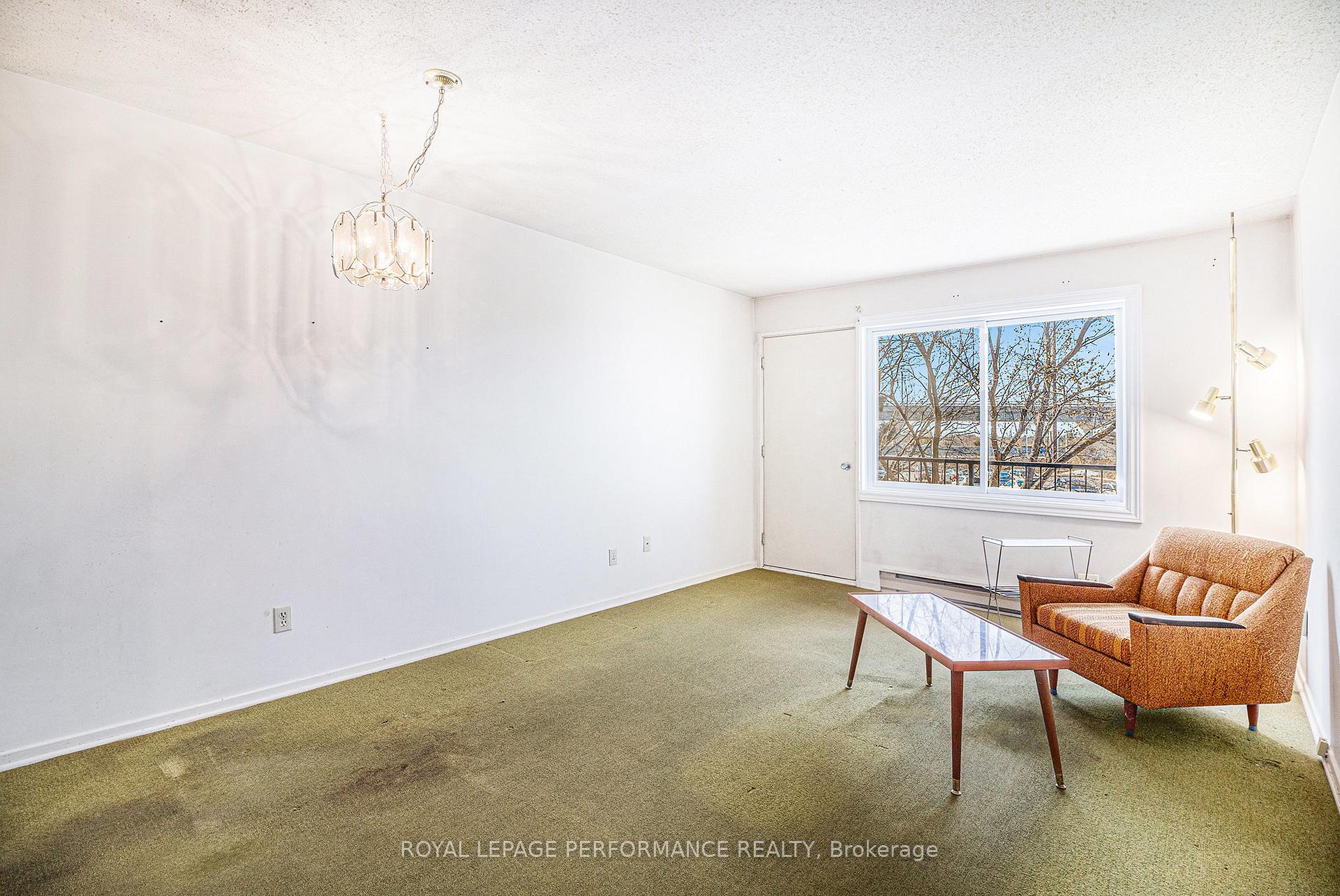 Photo 3 of Unit 204A, 2044 Arrowsmith Drive, Ottawa, Beacon Hill South — HOMEH