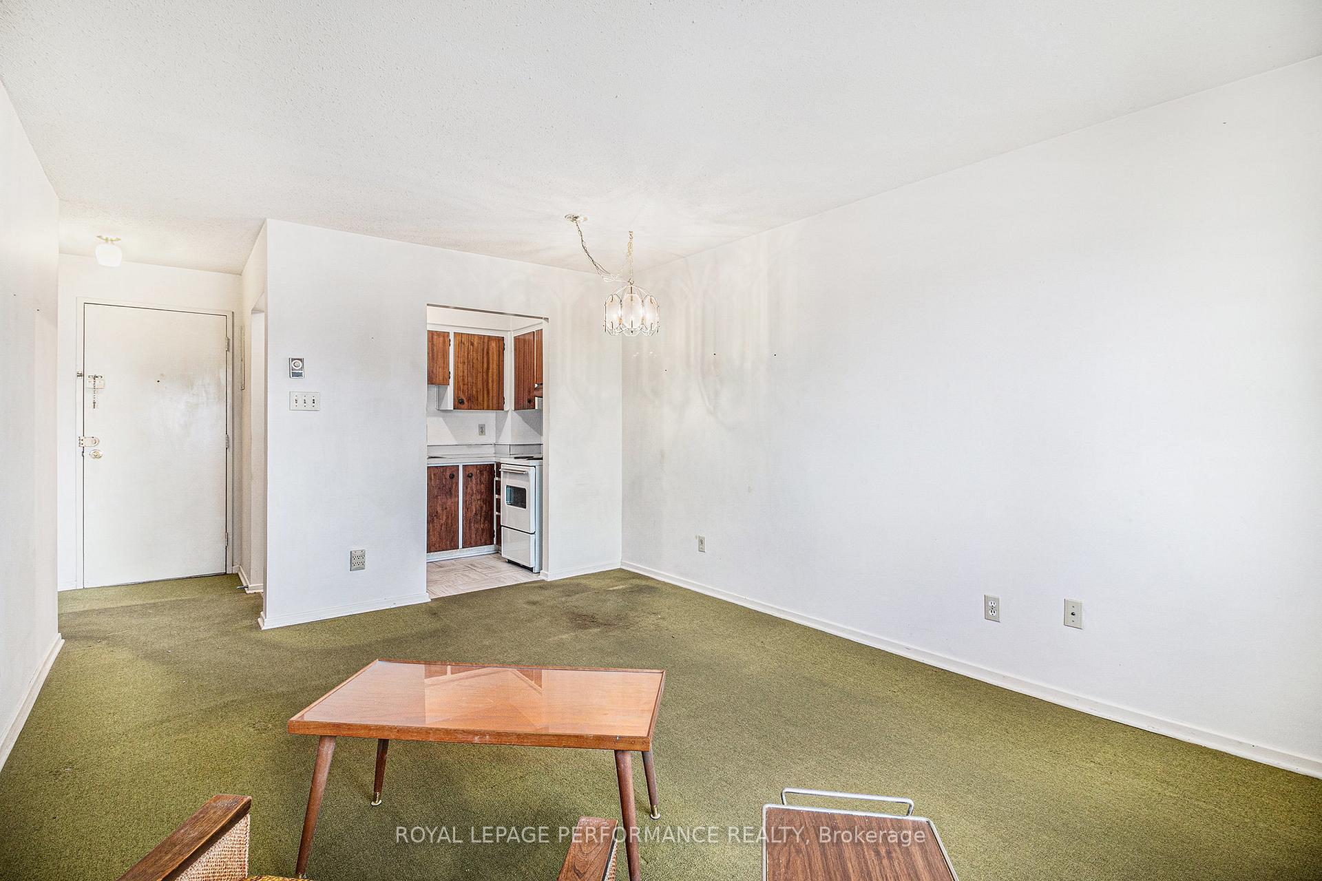 Photo 6 of Unit 204A, 2044 Arrowsmith Drive, Ottawa, Beacon Hill South — HOMEH
