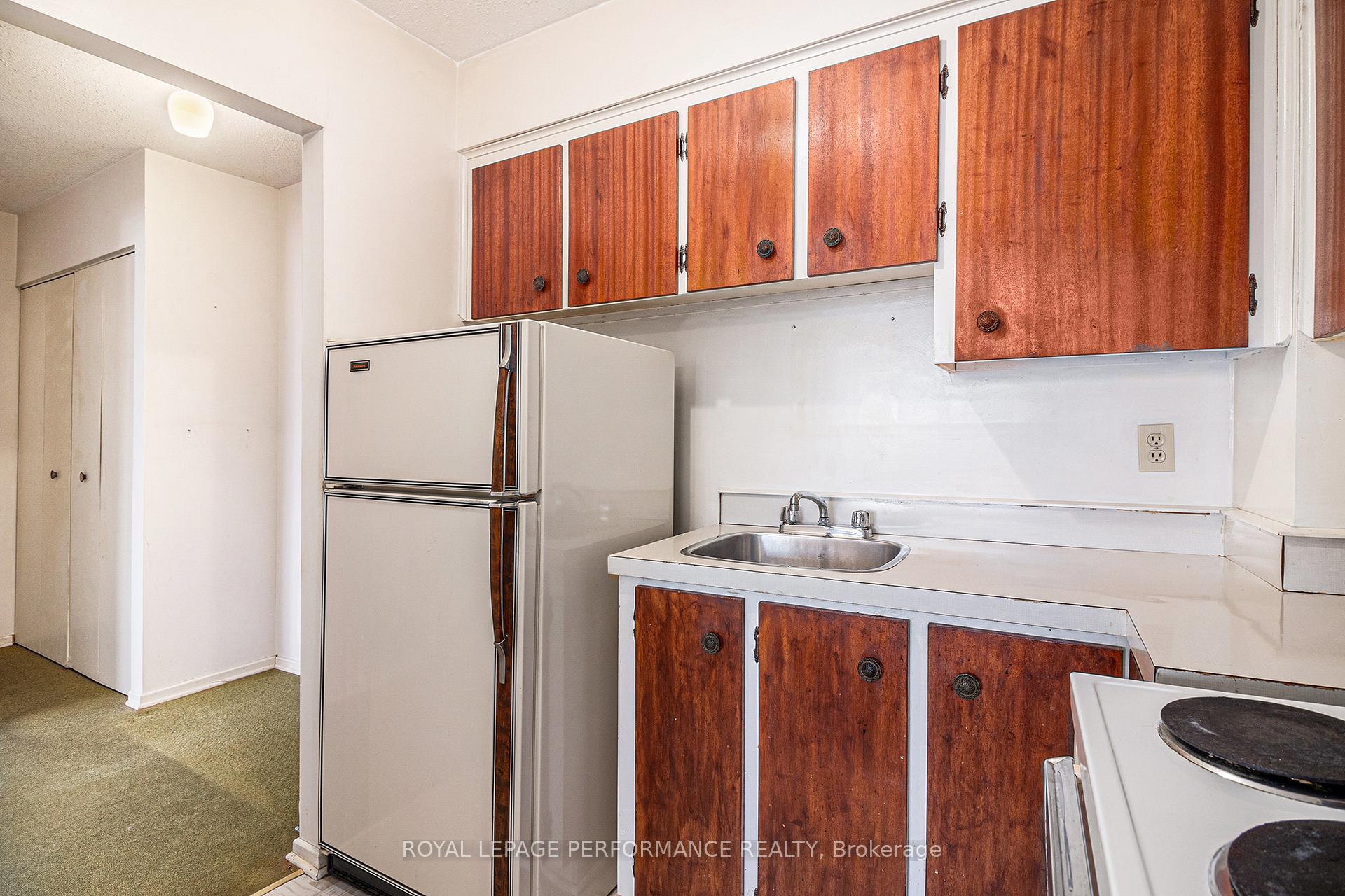 Photo 9 of Unit 204A, 2044 Arrowsmith Drive, Ottawa, Beacon Hill South — HOMEH