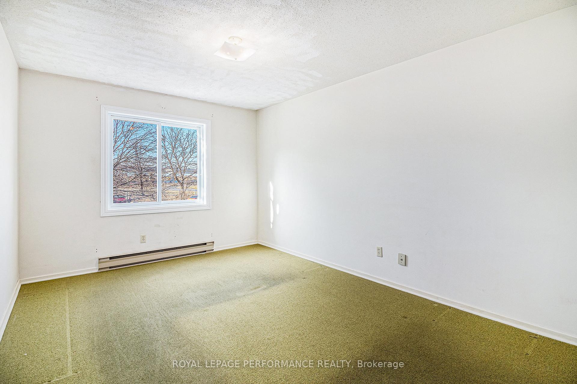 Photo 10 of Unit 204A, 2044 Arrowsmith Drive, Ottawa, Beacon Hill South — HOMEH