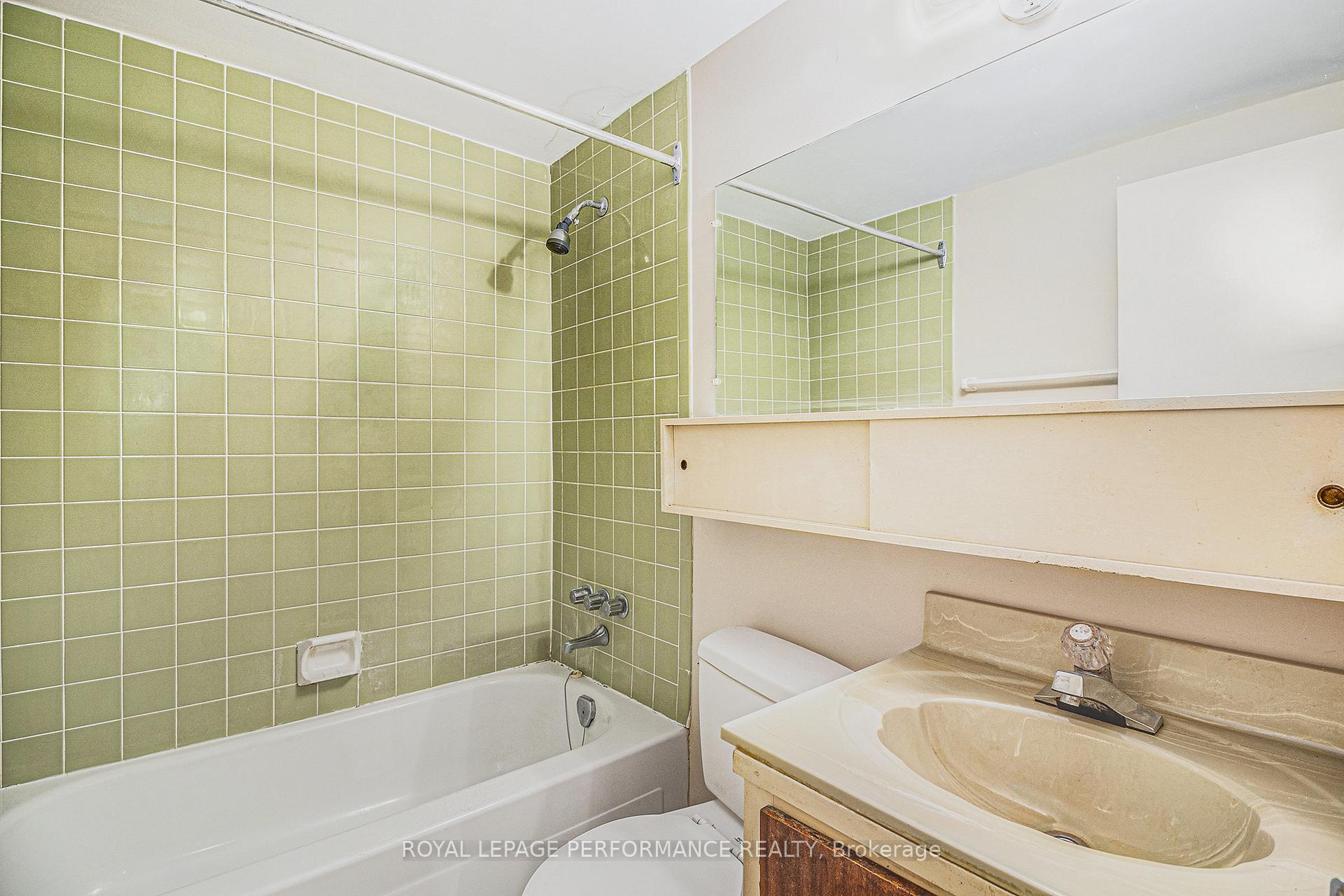Photo 15 of Unit 204A, 2044 Arrowsmith Drive, Ottawa, Beacon Hill South — HOMEH