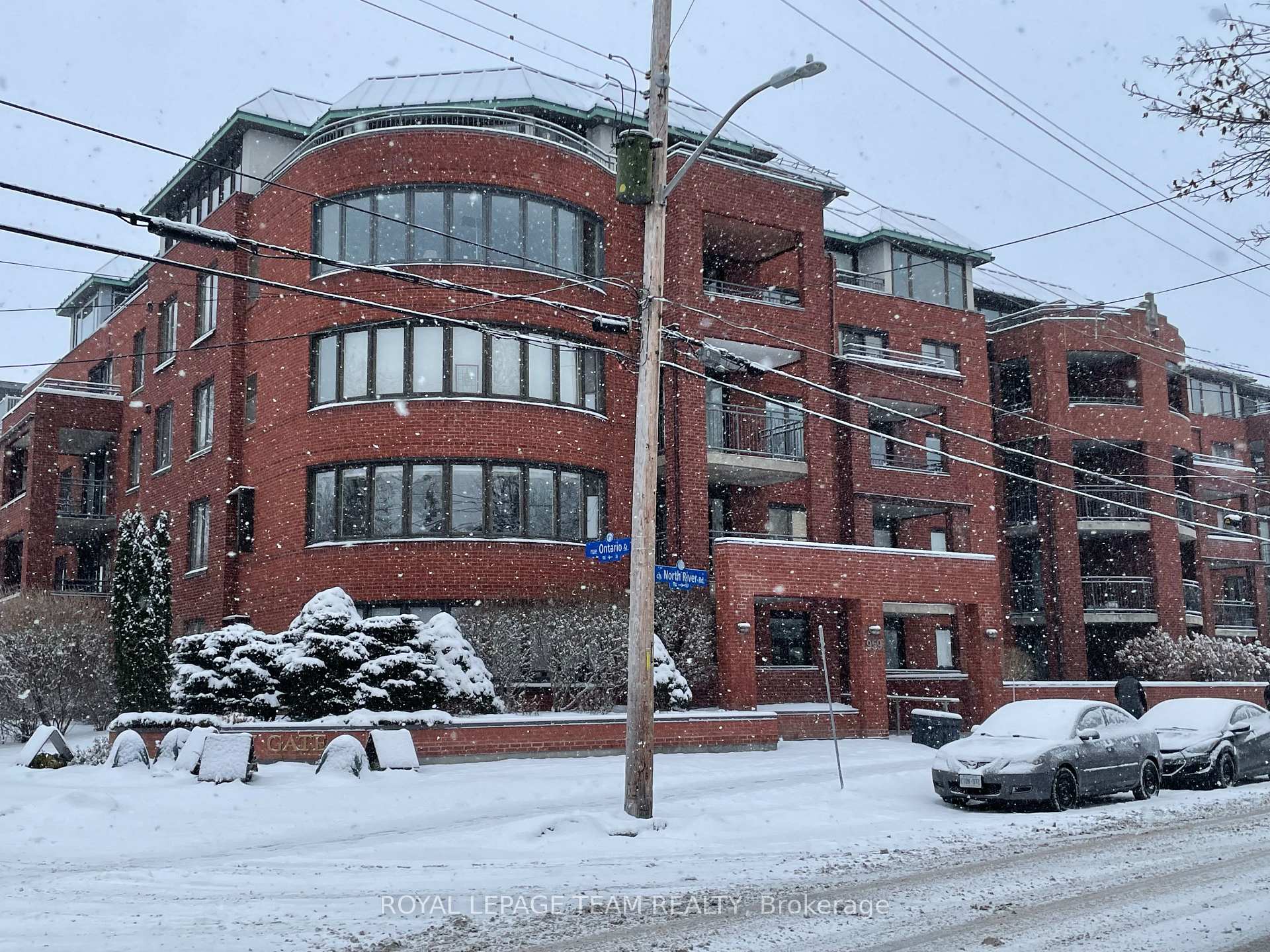 Front of Unit 205, 959 North River Road