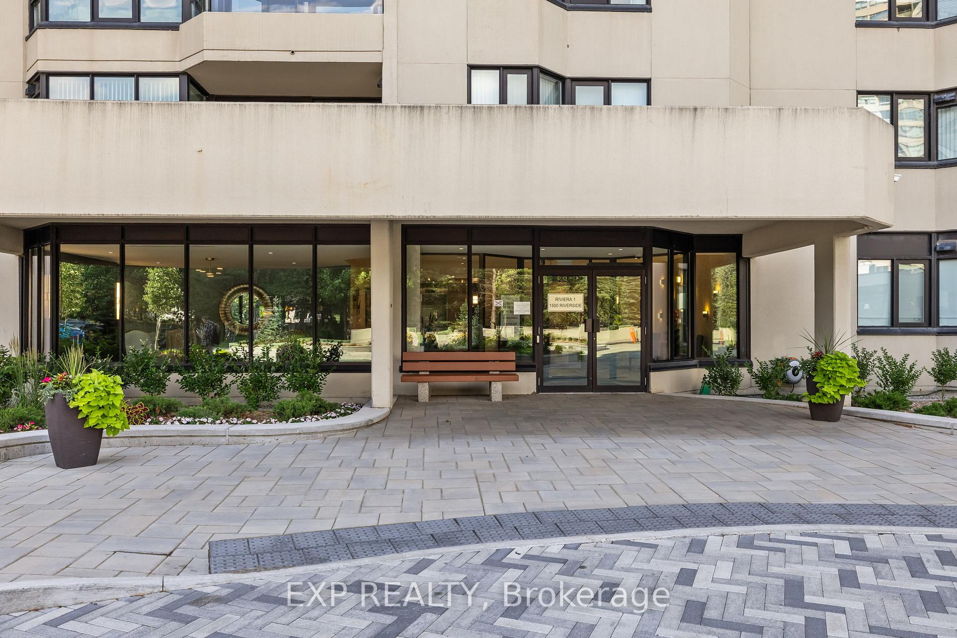Photo 2 of Unit 606, 1500 Riverside Drive, Ottawa, Riverview Park — HOMEH