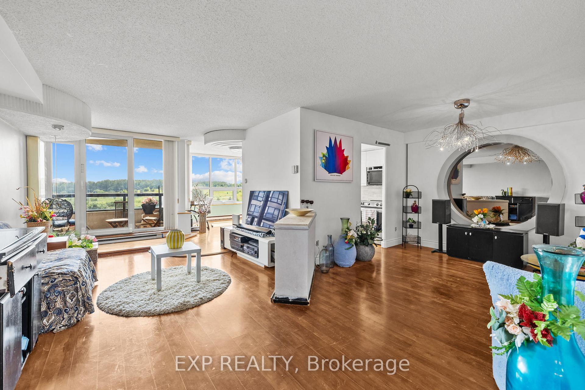 Photo 6 of Unit 606, 1500 Riverside Drive, Ottawa, Riverview Park — HOMEH