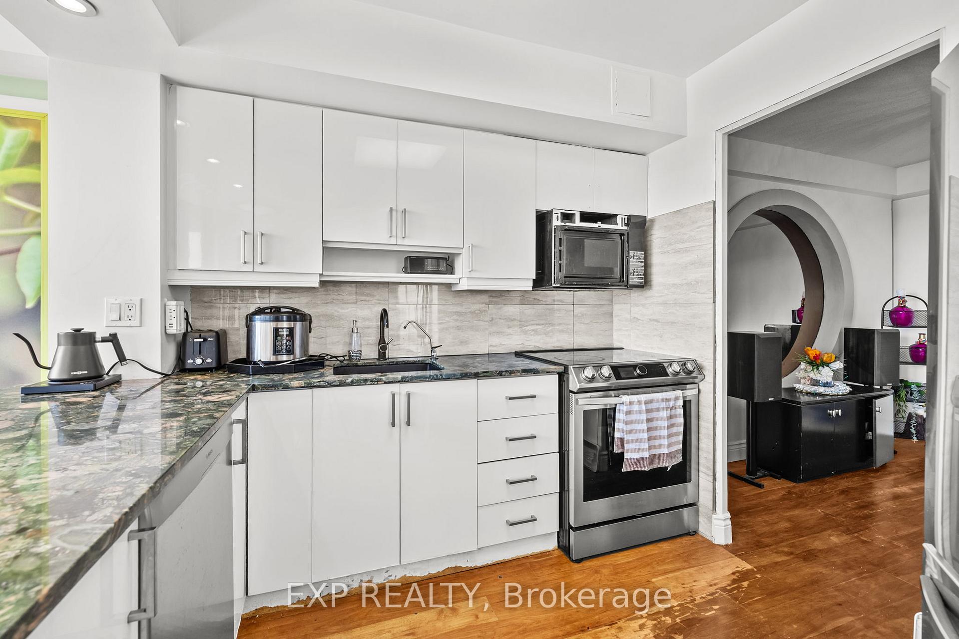 Photo 14 of Unit 606, 1500 Riverside Drive, Ottawa, Riverview Park — HOMEH
