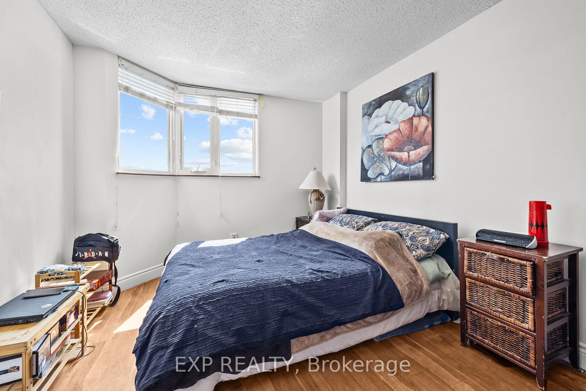 Photo 17 of Unit 606, 1500 Riverside Drive, Ottawa, Riverview Park — HOMEH