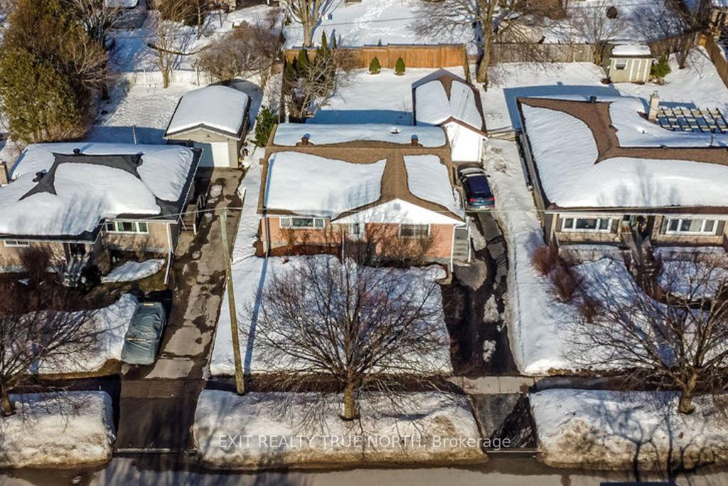 Photo 3 of 50 Marion Crescent, Barrie, City Centre — HOMEH