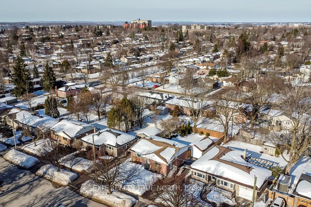 Photo 28 of 50 Marion Crescent, Barrie, City Centre — HOMEH