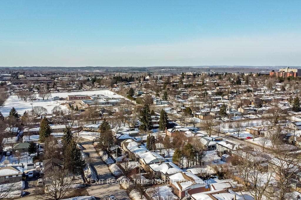 Photo 29 of 50 Marion Crescent, Barrie, City Centre — HOMEH