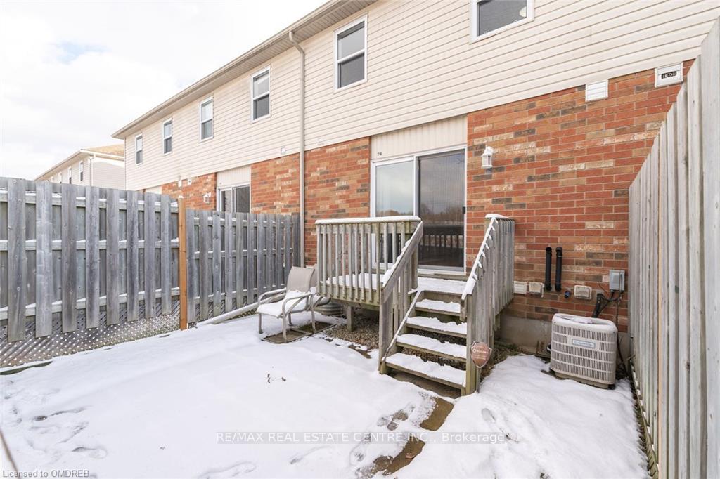 Photo 3 of Unit 76, 30 Imperial Road S, Guelph, Willow West/Sugarbush/West Acres — HOMEH