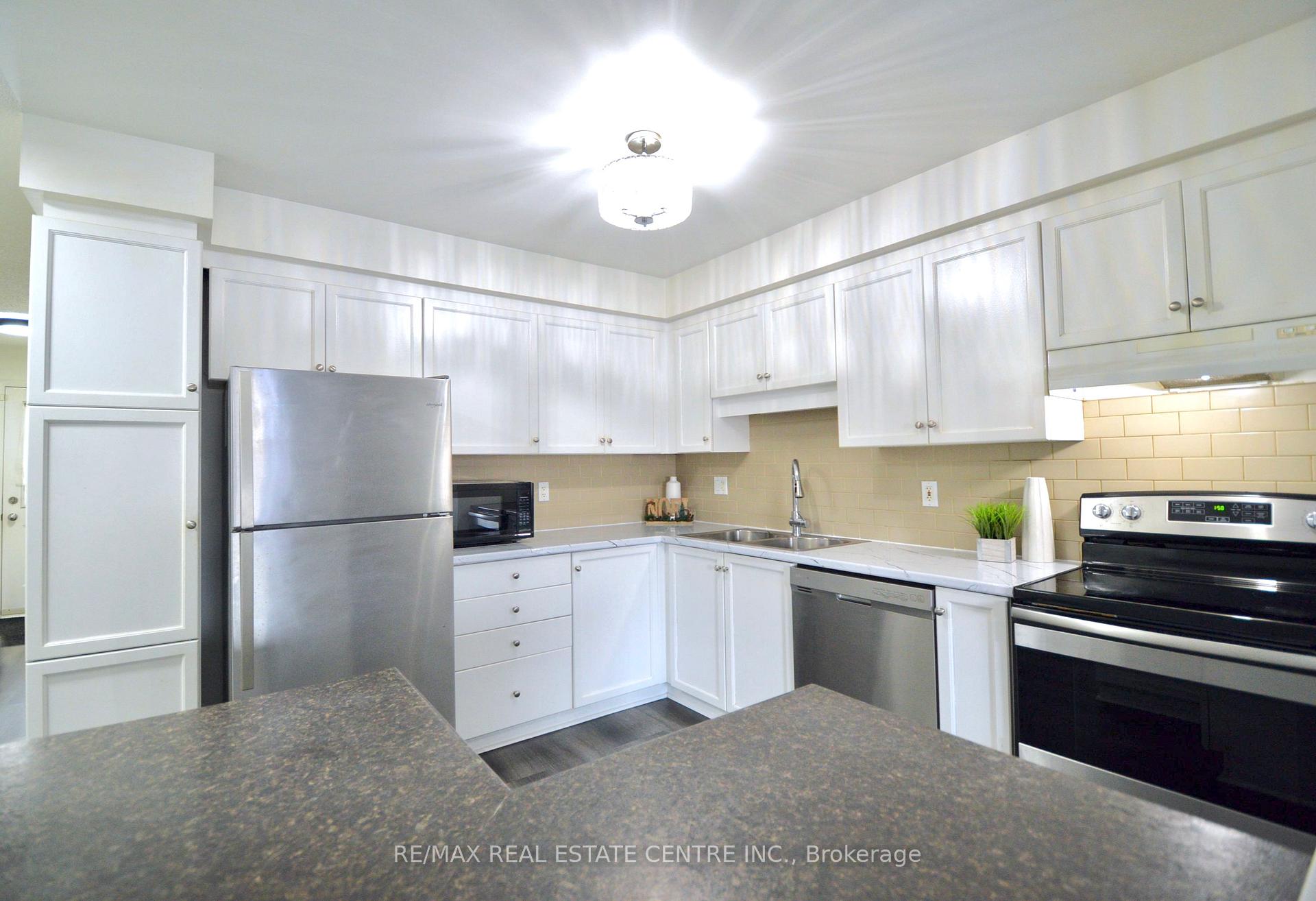 Photo 6 of Unit 76, 30 Imperial Road S, Guelph, Willow West/Sugarbush/West Acres — HOMEH