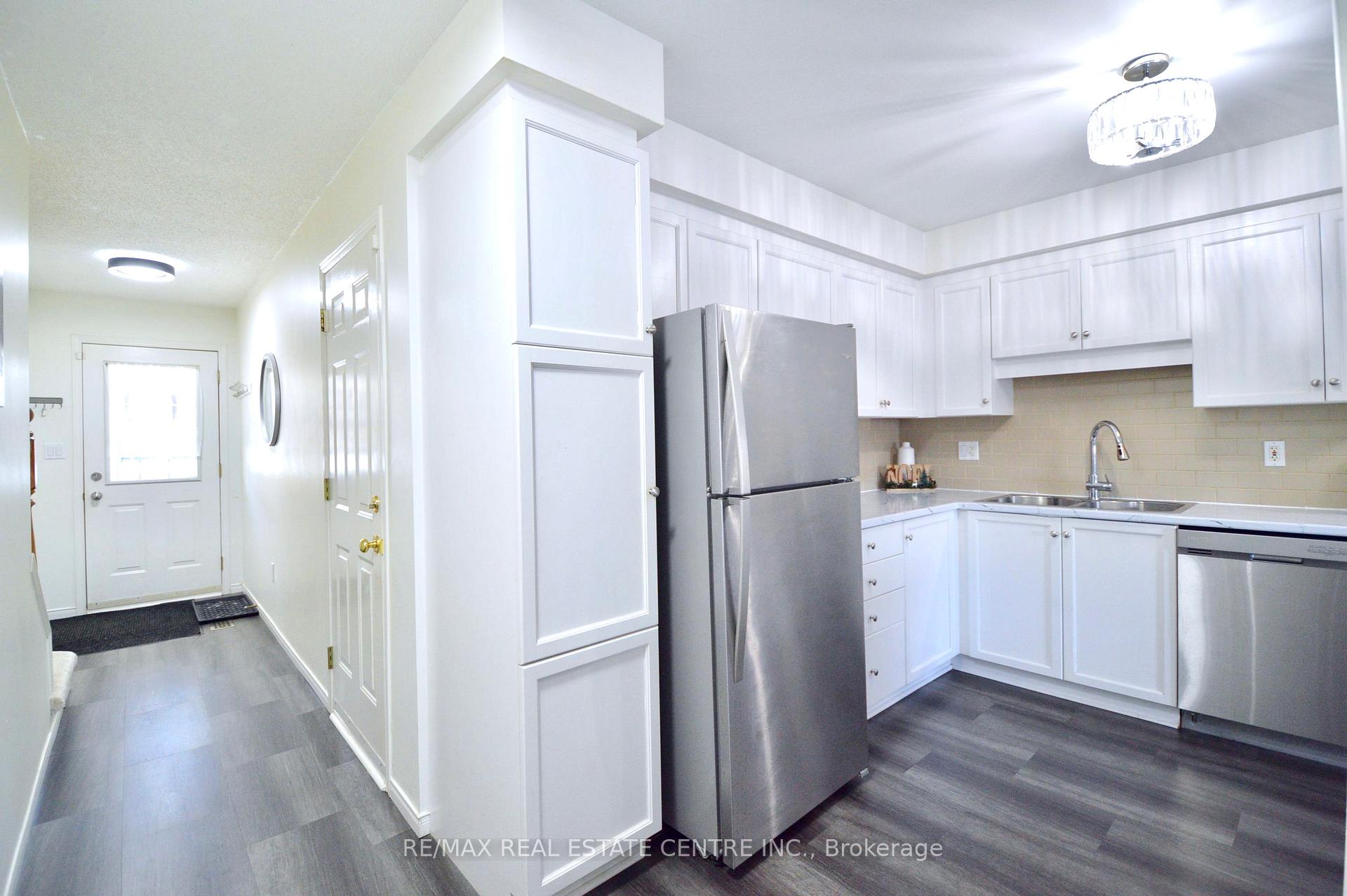 Photo 7 of Unit 76, 30 Imperial Road S, Guelph, Willow West/Sugarbush/West Acres — HOMEH