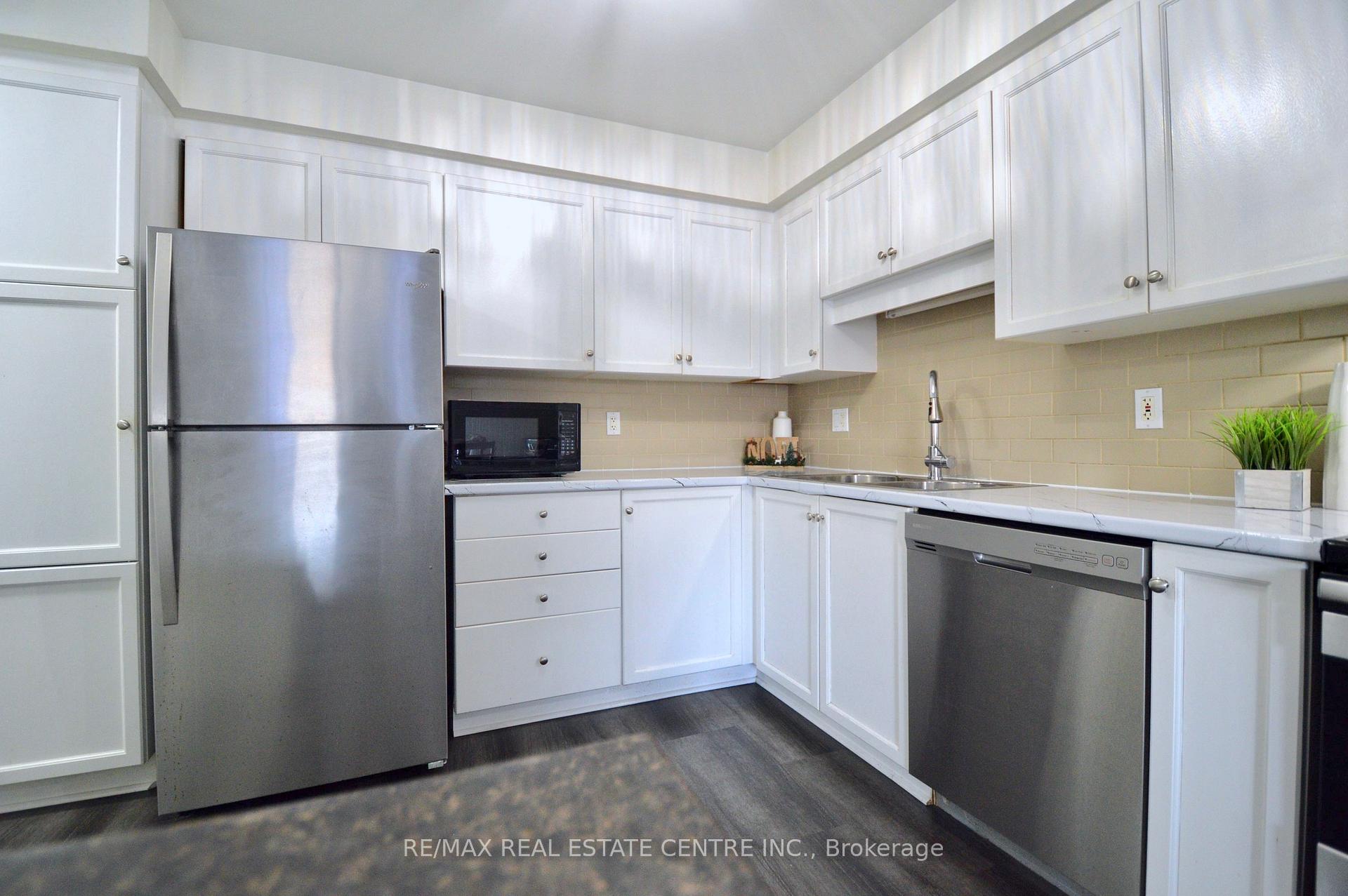 Photo 12 of Unit 76, 30 Imperial Road S, Guelph, Willow West/Sugarbush/West Acres — HOMEH
