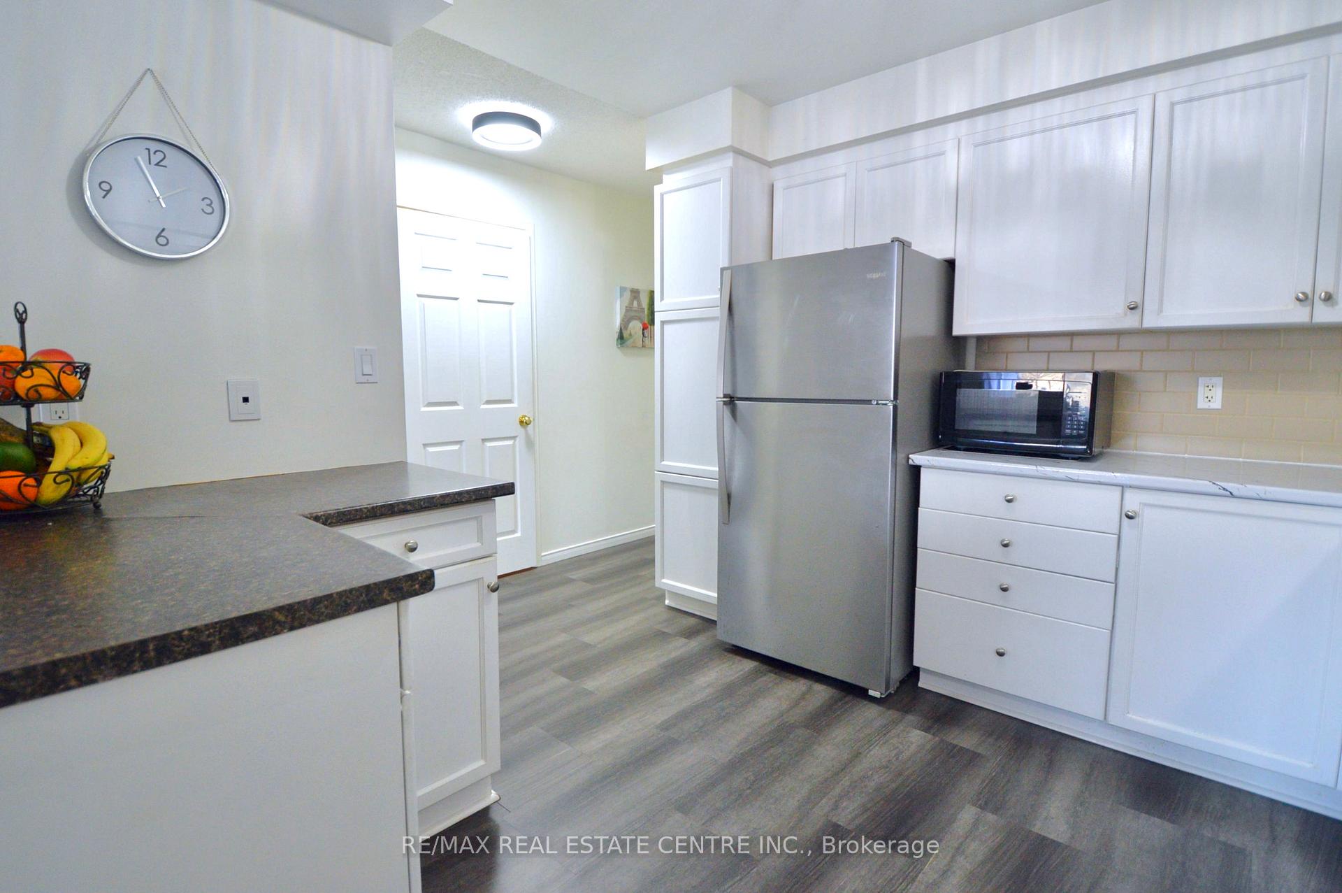 Photo 13 of Unit 76, 30 Imperial Road S, Guelph, Willow West/Sugarbush/West Acres — HOMEH