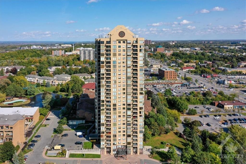Front of Unit 1105, 545 St Laurent Boulevard