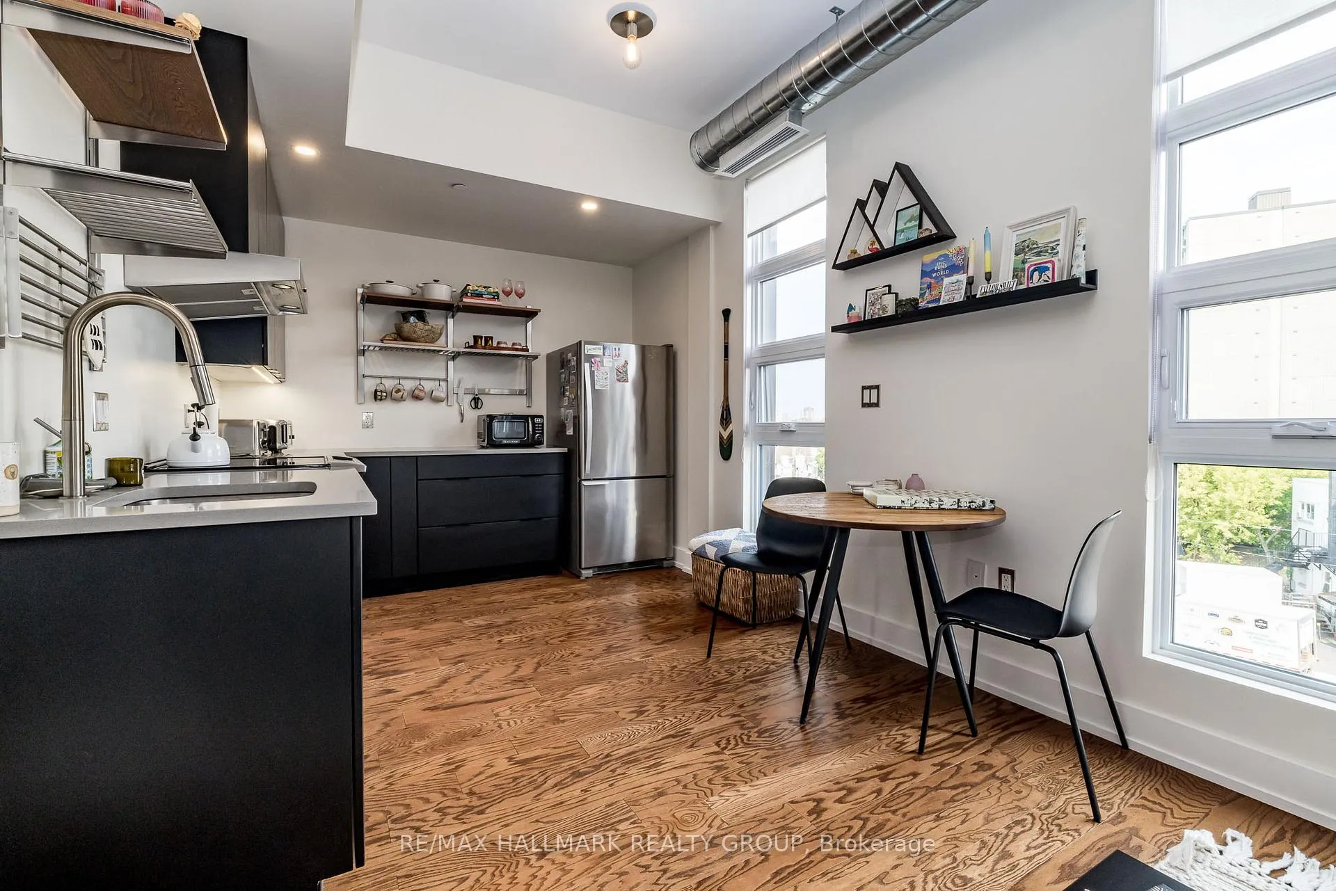 Photo 10 of Unit 404, 101 Pinhey Street N, Ottawa, Hintonburg — HOMEH