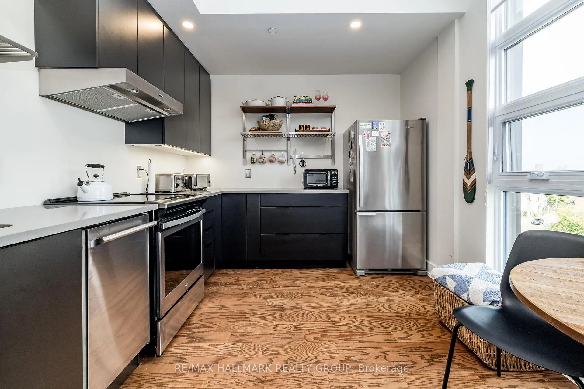 Photo 12 of Unit 404, 101 Pinhey Street N, Ottawa, Hintonburg — HOMEH