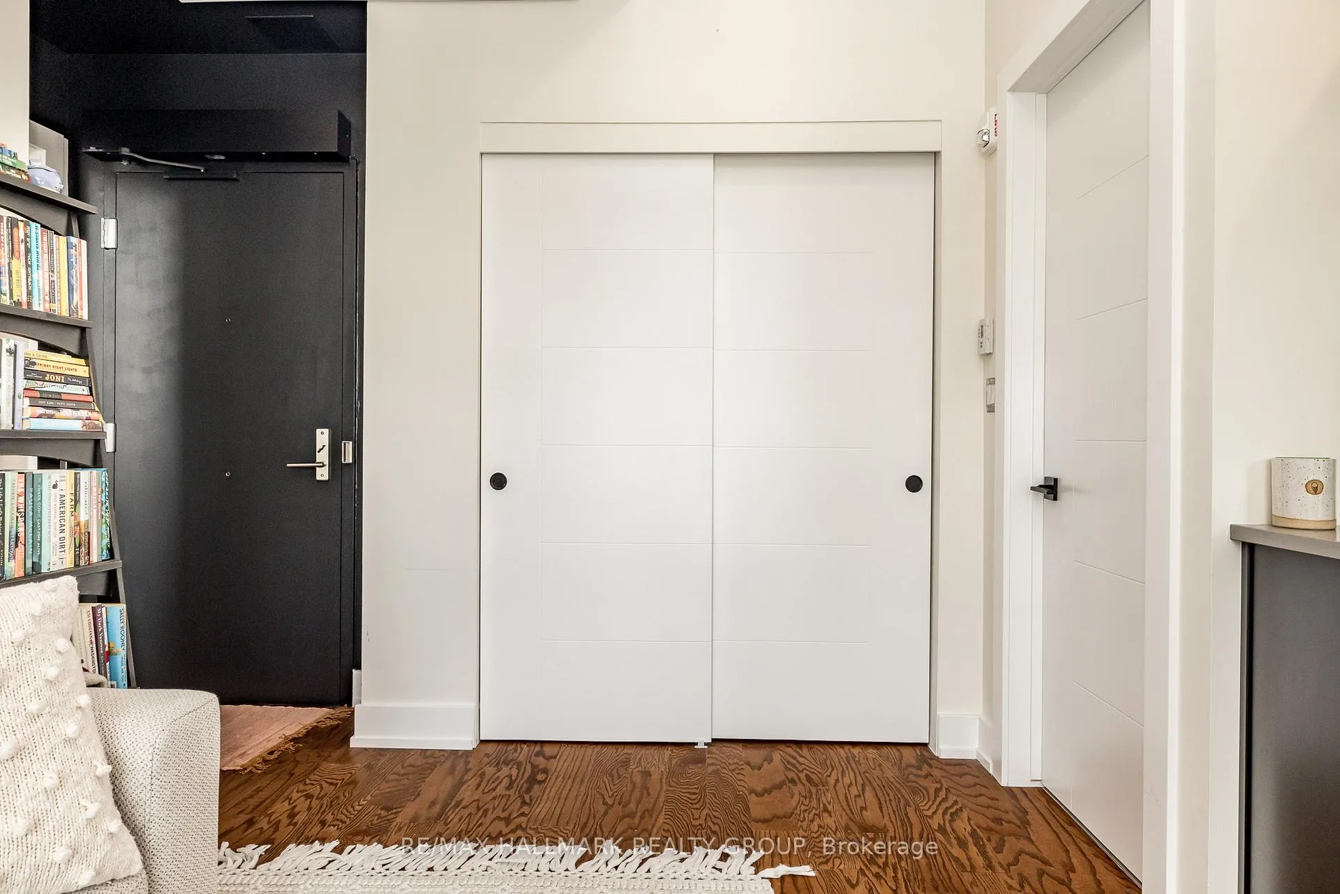 Photo 21 of Unit 404, 101 Pinhey Street N, Ottawa, Hintonburg — HOMEH