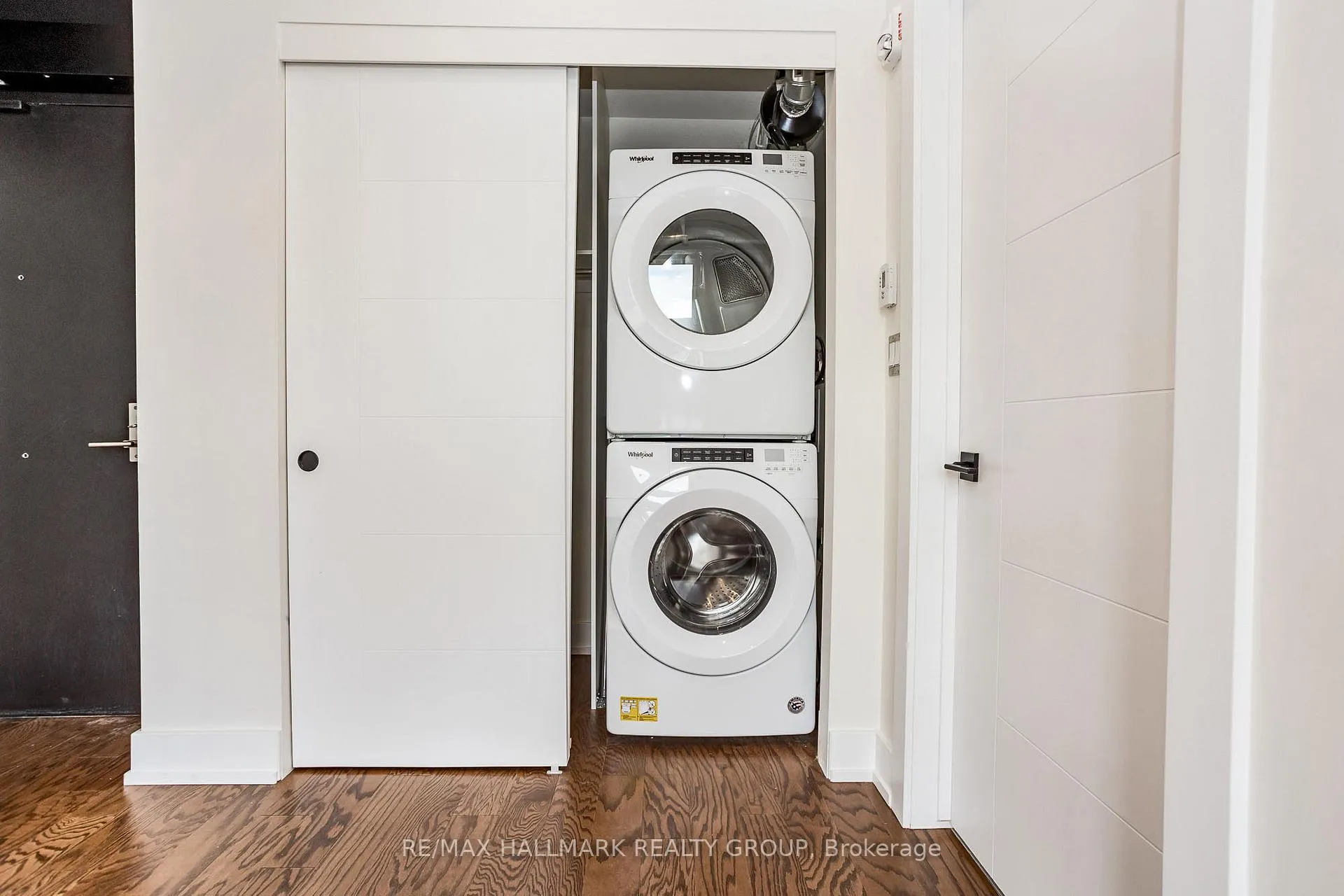 Photo 22 of Unit 404, 101 Pinhey Street N, Ottawa, Hintonburg — HOMEH