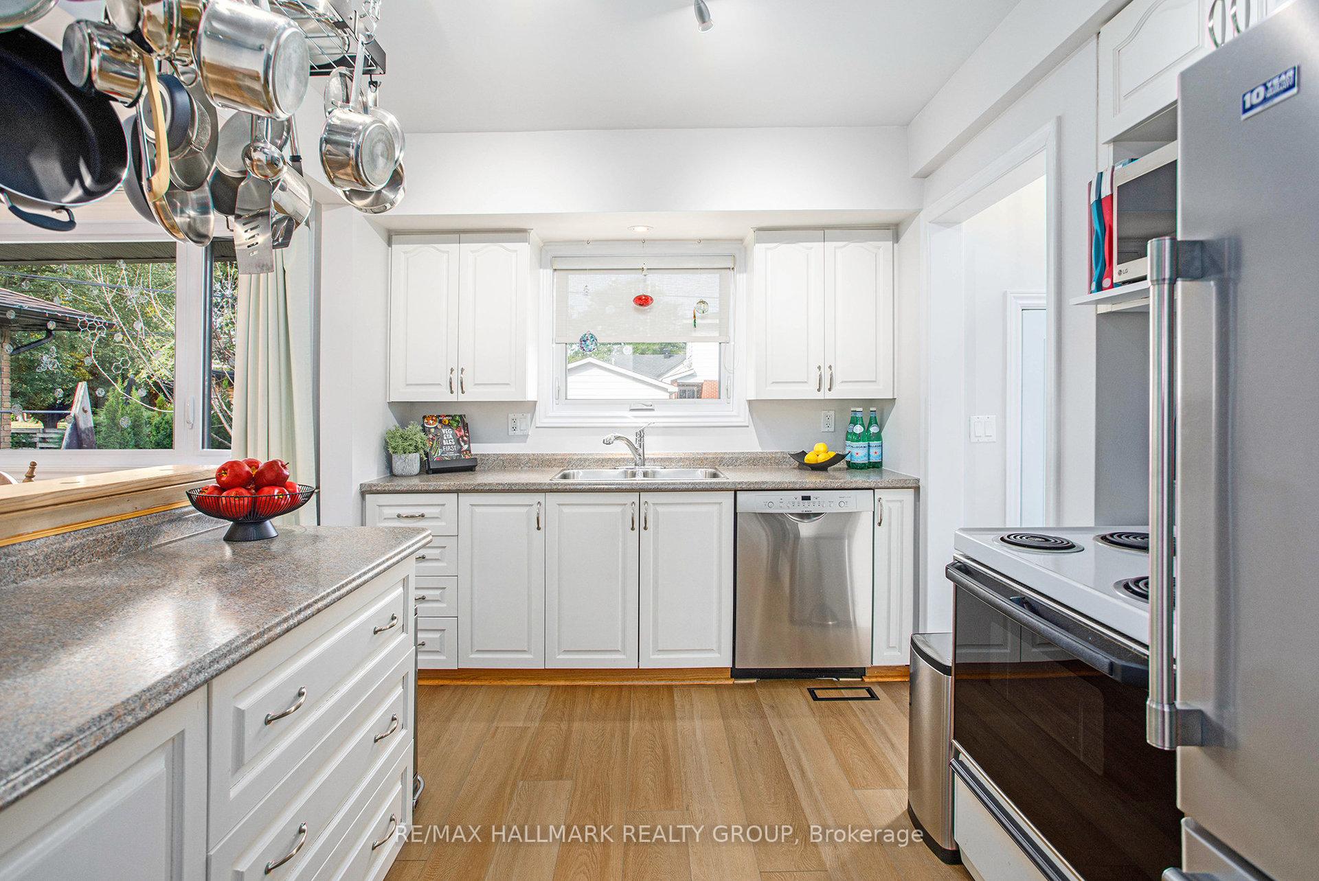 Photo 10 of 2088 Bangor Street, Ottawa, Elmvale Acres/Urbandale — HOMEH