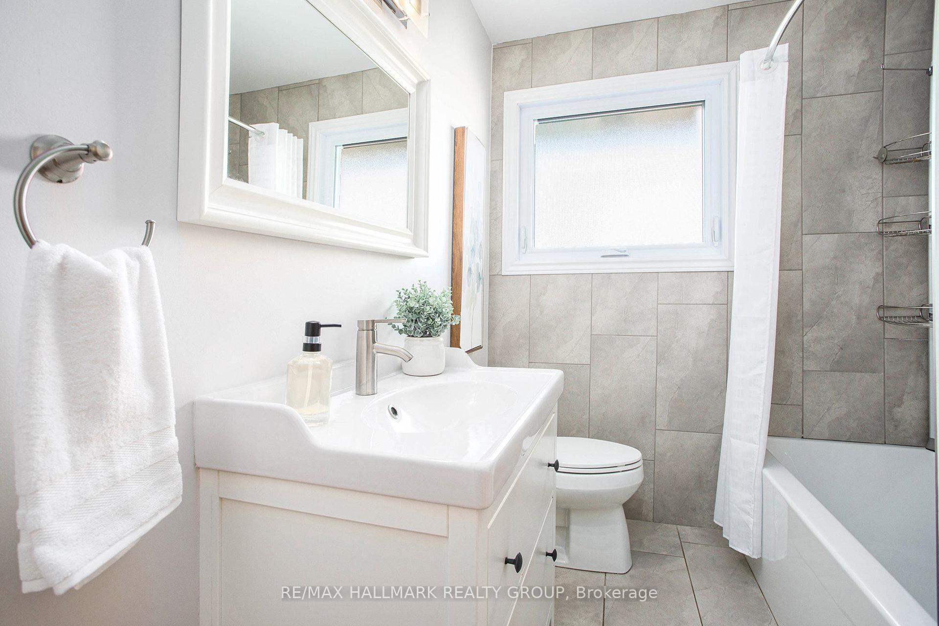 Photo 15 of 2088 Bangor Street, Ottawa, Elmvale Acres/Urbandale — HOMEH