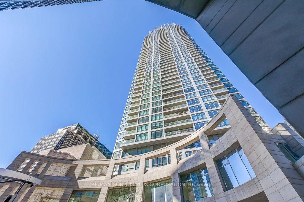 Photo 4 of Unit 3010, 2191 Yonge Street, Toronto, Mount Pleasant West — HOMEH