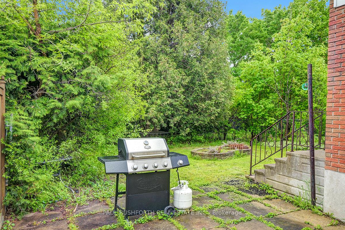 Photo 3 of 40 Ashburn Drive S, Ottawa, Borden Farm/Stewart Farm/Carleton Heights/Parkwood Hills — HOMEH