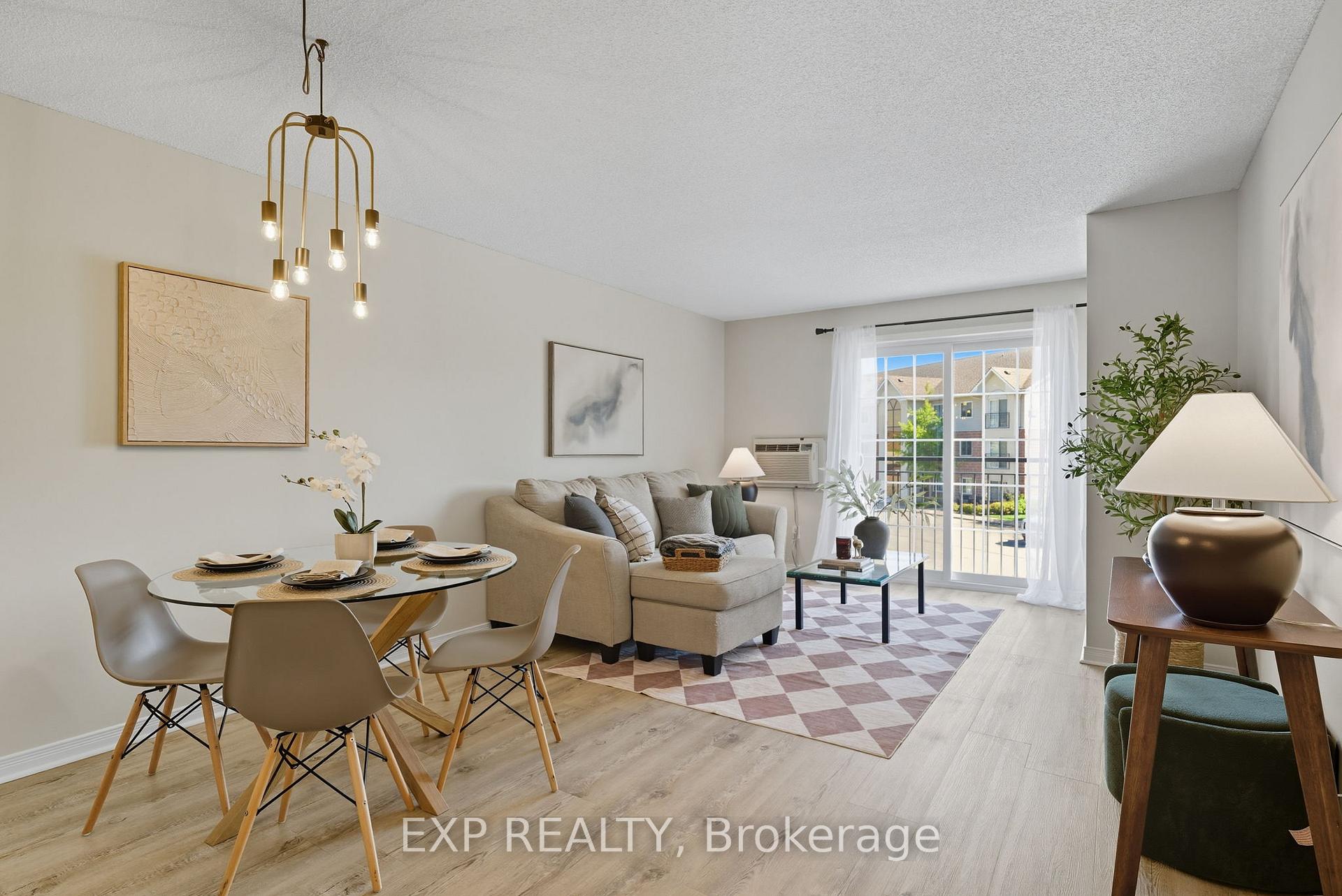 Photo 5 of Unit 202, 91 Aspen Springs Drive, Clarington, Bowmanville — HOMEH