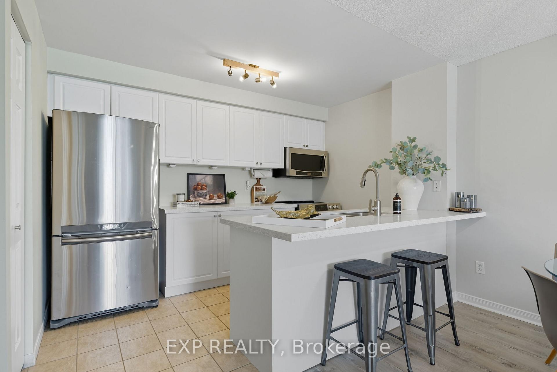 Photo 6 of Unit 202, 91 Aspen Springs Drive, Clarington, Bowmanville — HOMEH