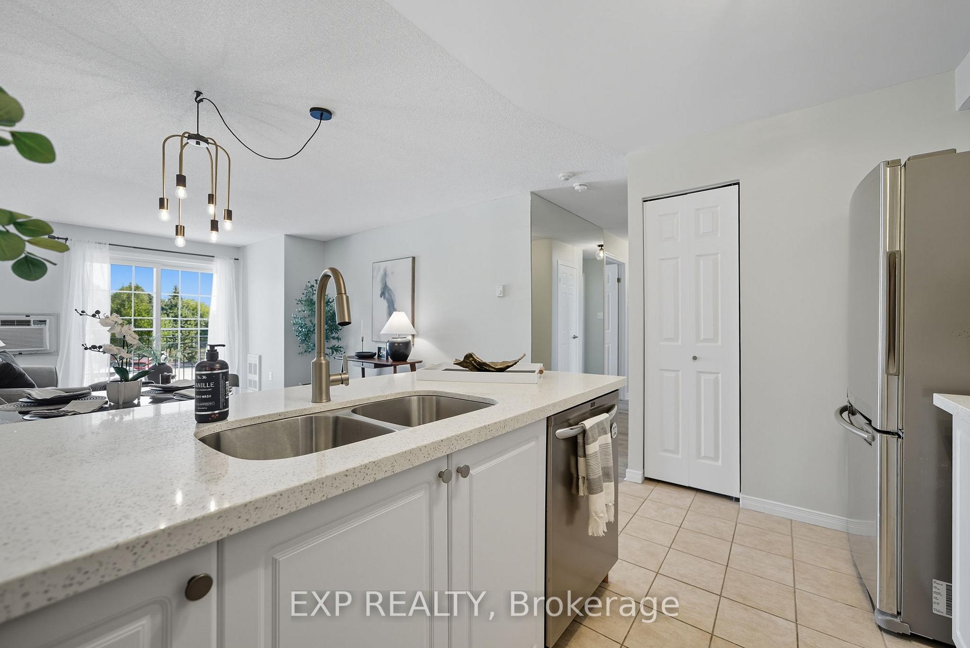 Photo 9 of Unit 202, 91 Aspen Springs Drive, Clarington, Bowmanville — HOMEH