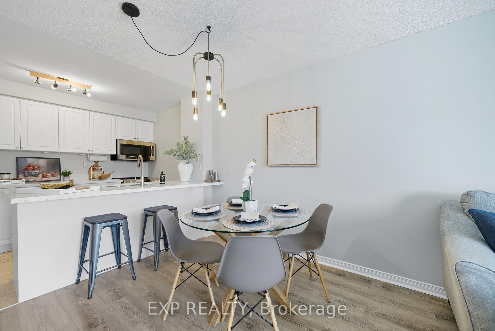 Photo 10 of Unit 202, 91 Aspen Springs Drive, Clarington, Bowmanville — HOMEH