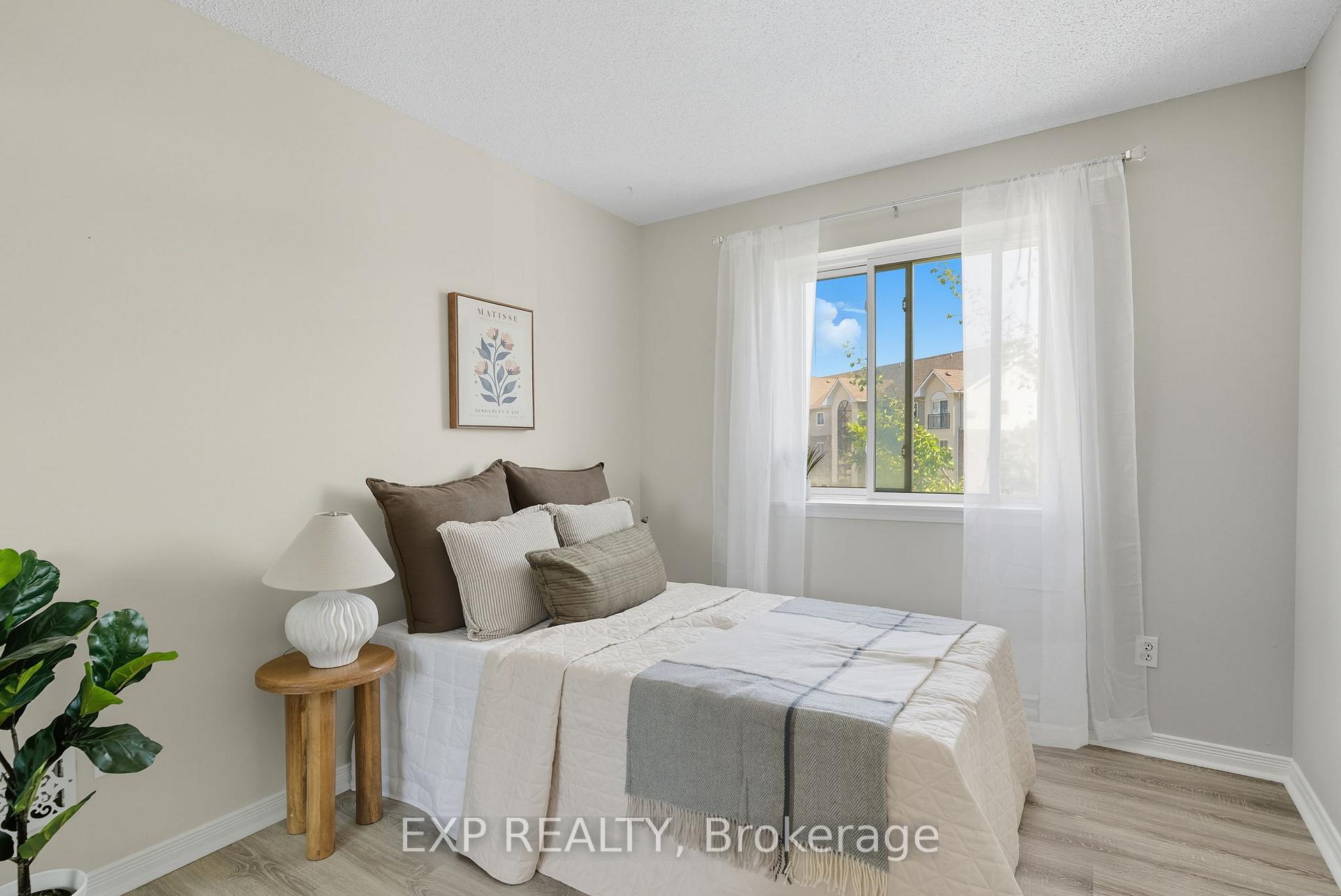 Photo 16 of Unit 202, 91 Aspen Springs Drive, Clarington, Bowmanville — HOMEH