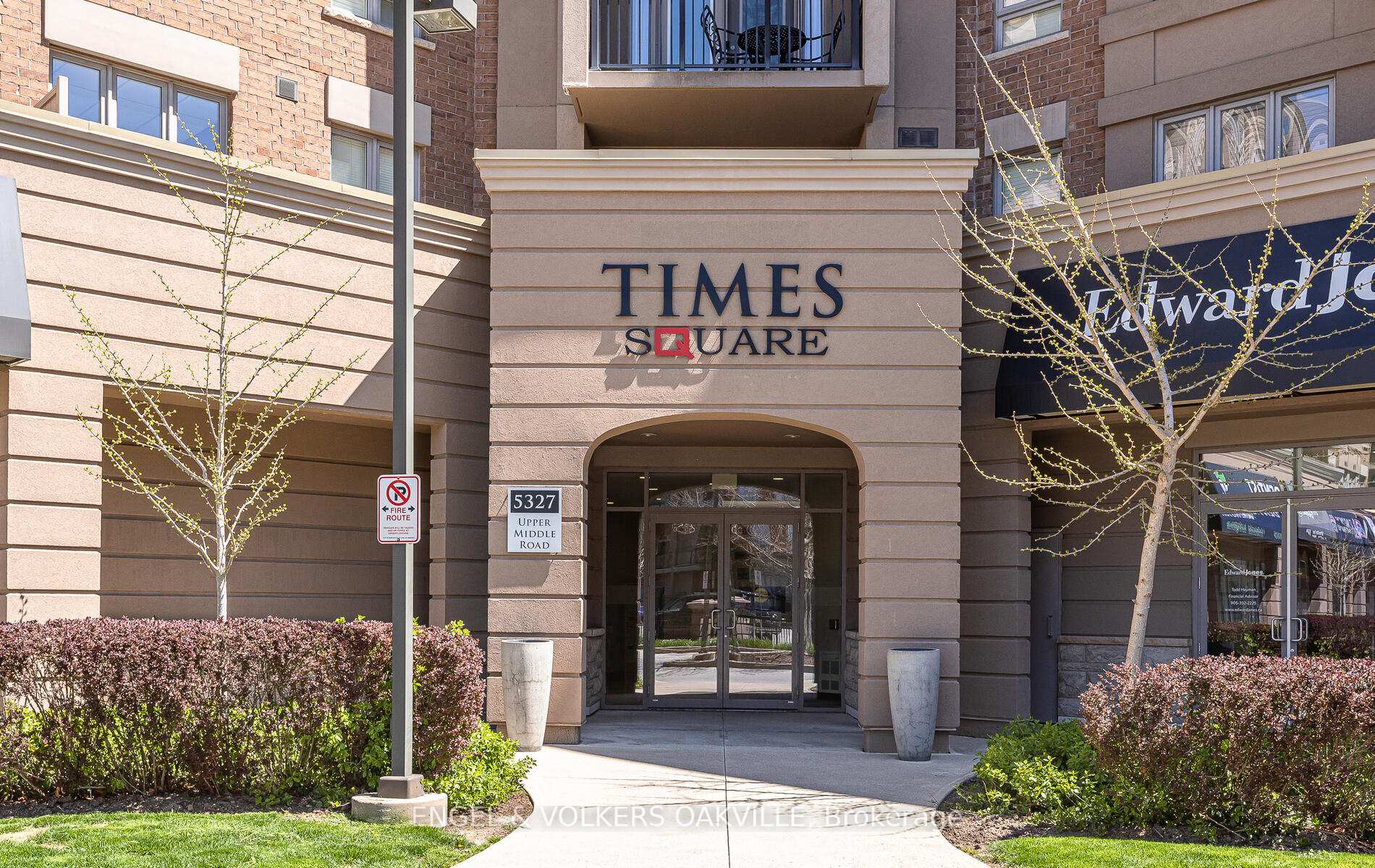 Front of Unit 218, 5327 Upper Middle Road W