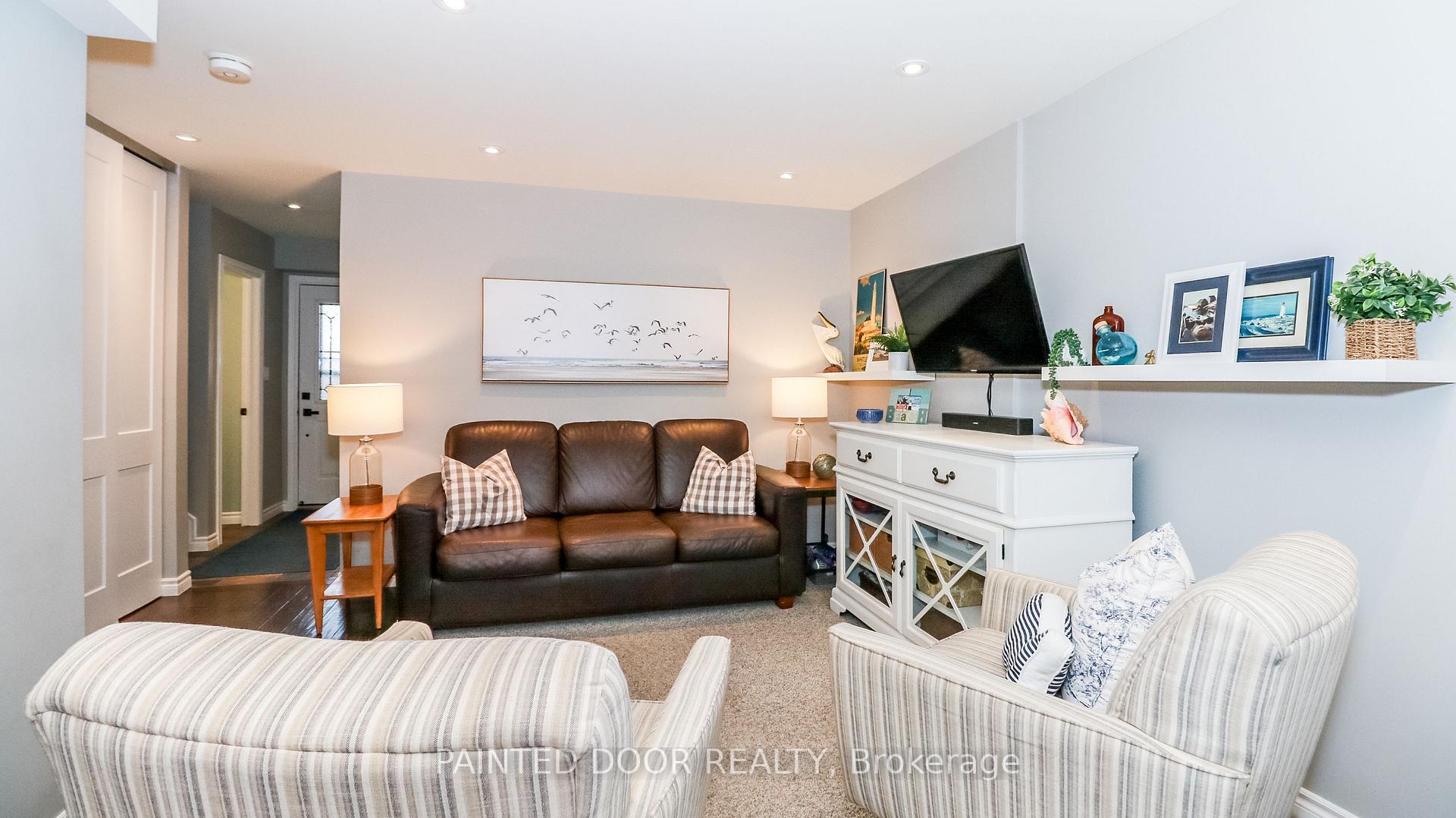 Photo 3 of Unit 63, 28 Donald Street, Barrie, Queen's Park — HOMEH