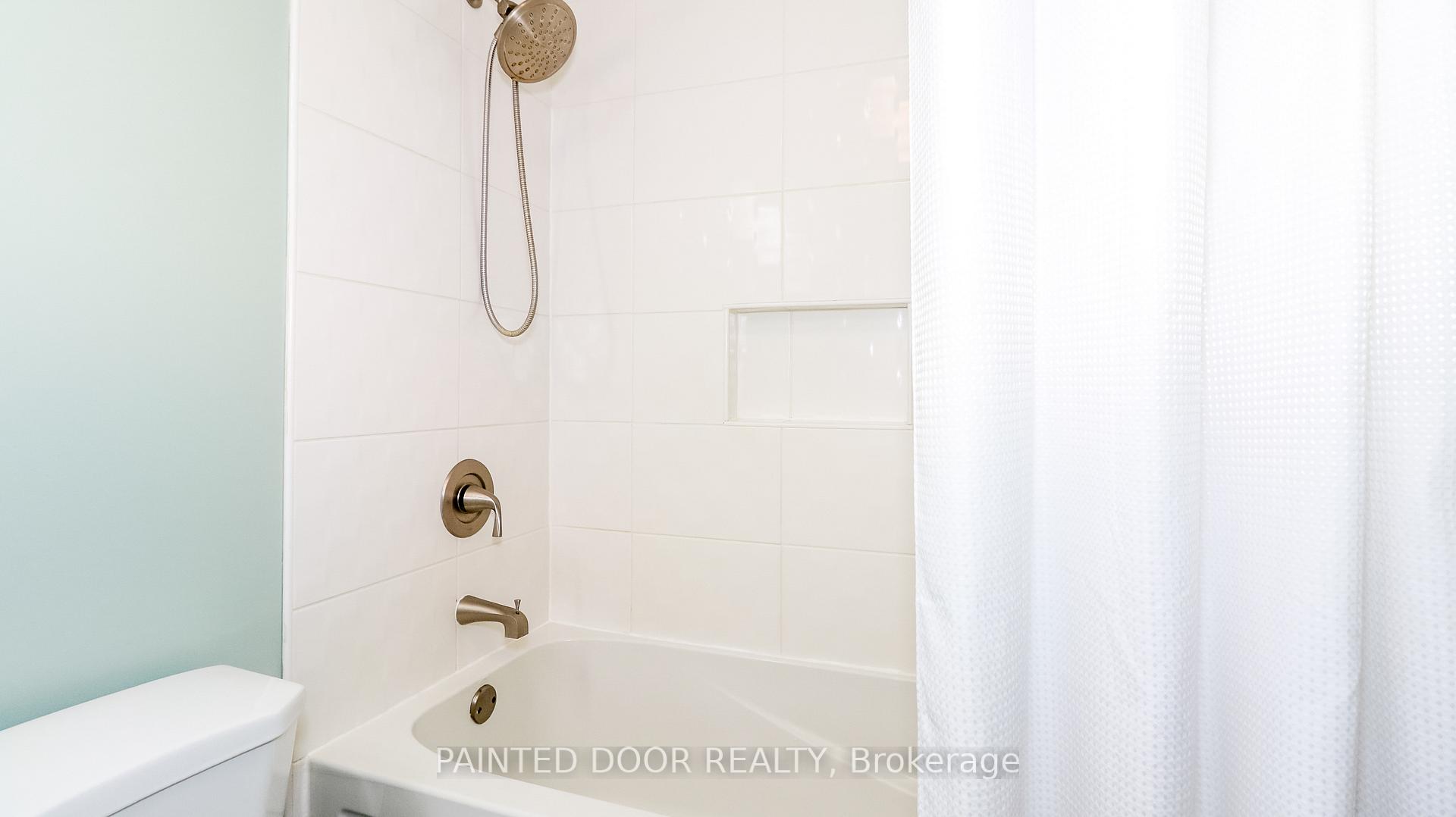 Photo 12 of Unit 63, 28 Donald Street, Barrie, Queen's Park — HOMEH