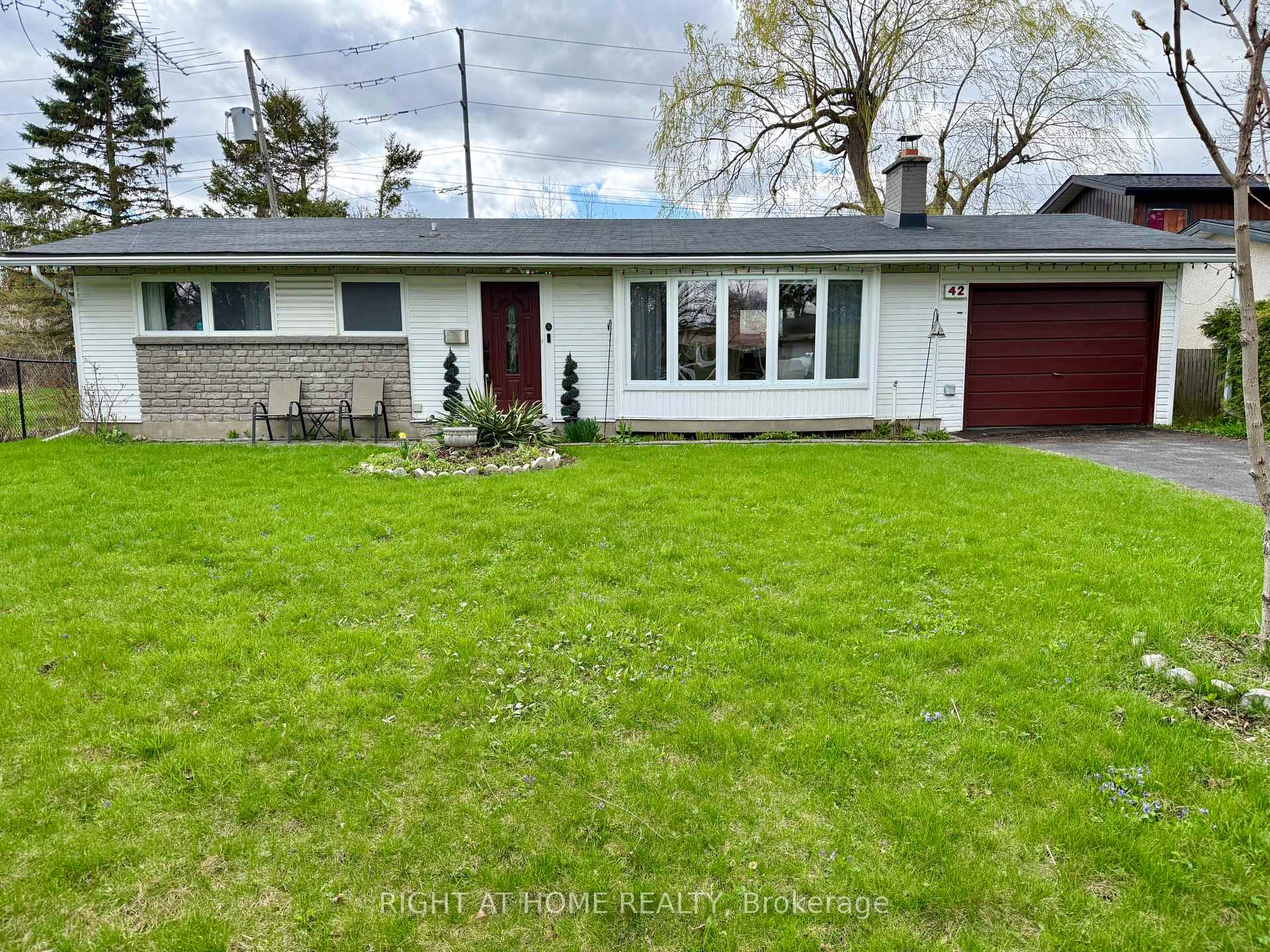 Photo 1 of 42 Cleadon Drive, Ottawa, Crystal Beach — HOMEH