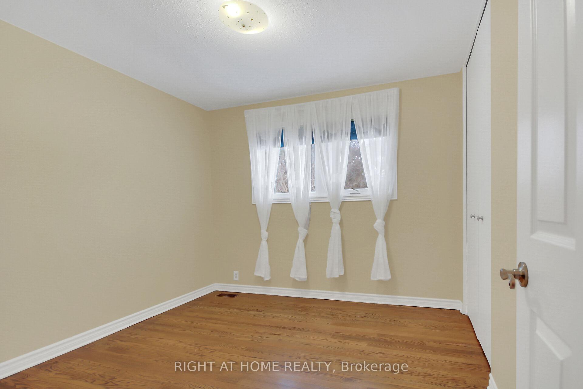 Photo 21 of 42 Cleadon Drive, Ottawa, Crystal Beach — HOMEH