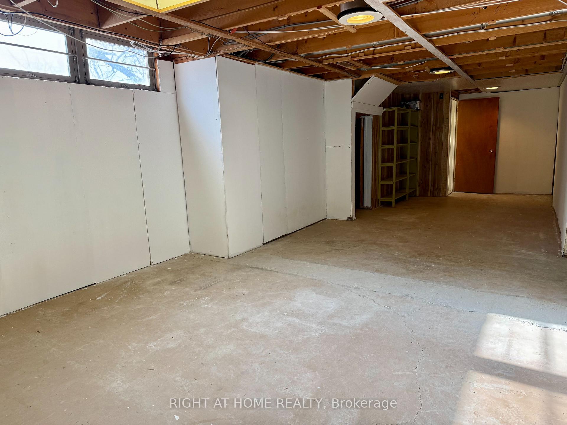 Photo 31 of 42 Cleadon Drive, Ottawa, Crystal Beach — HOMEH