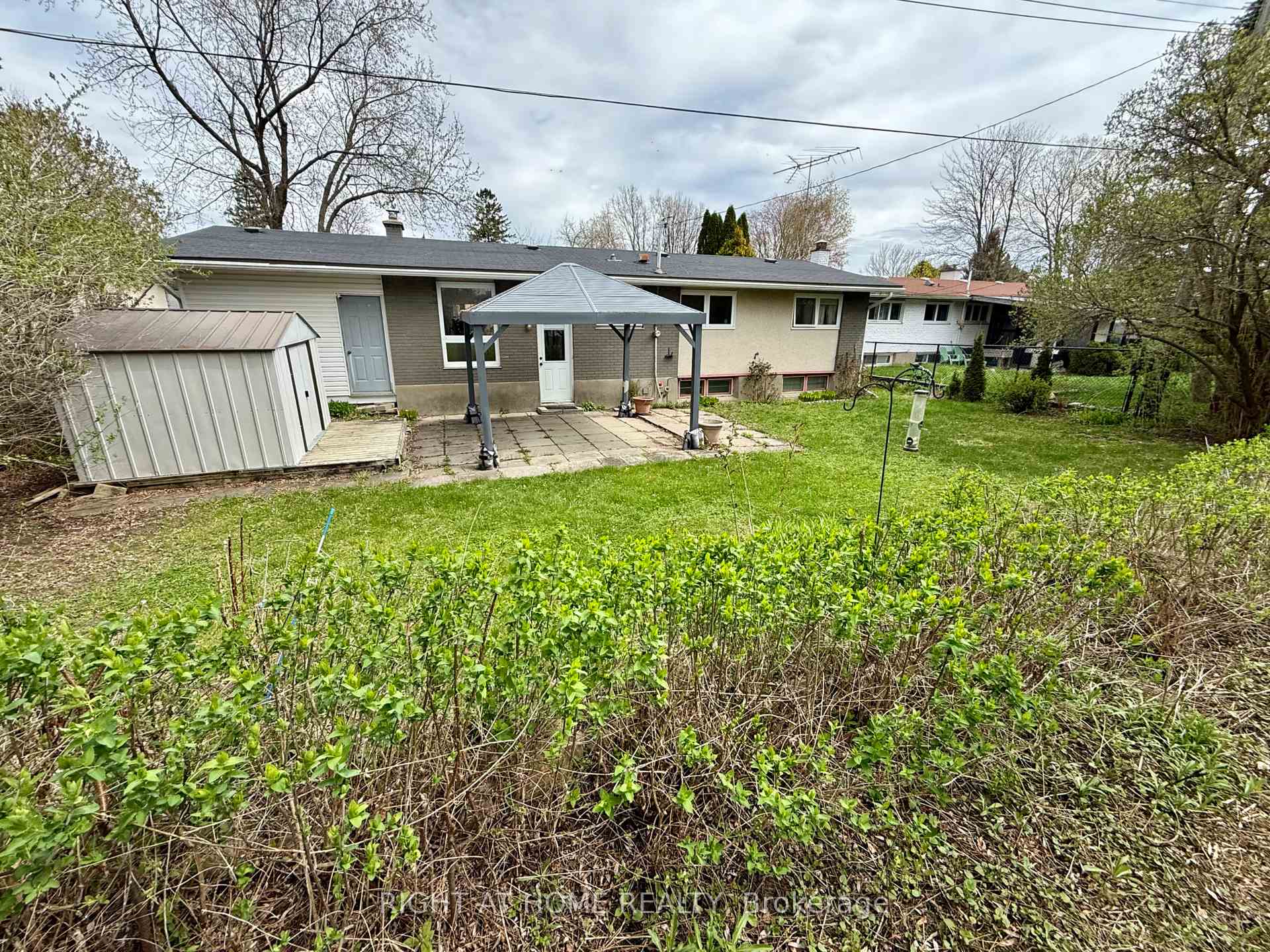 Photo 37 of 42 Cleadon Drive, Ottawa, Crystal Beach — HOMEH