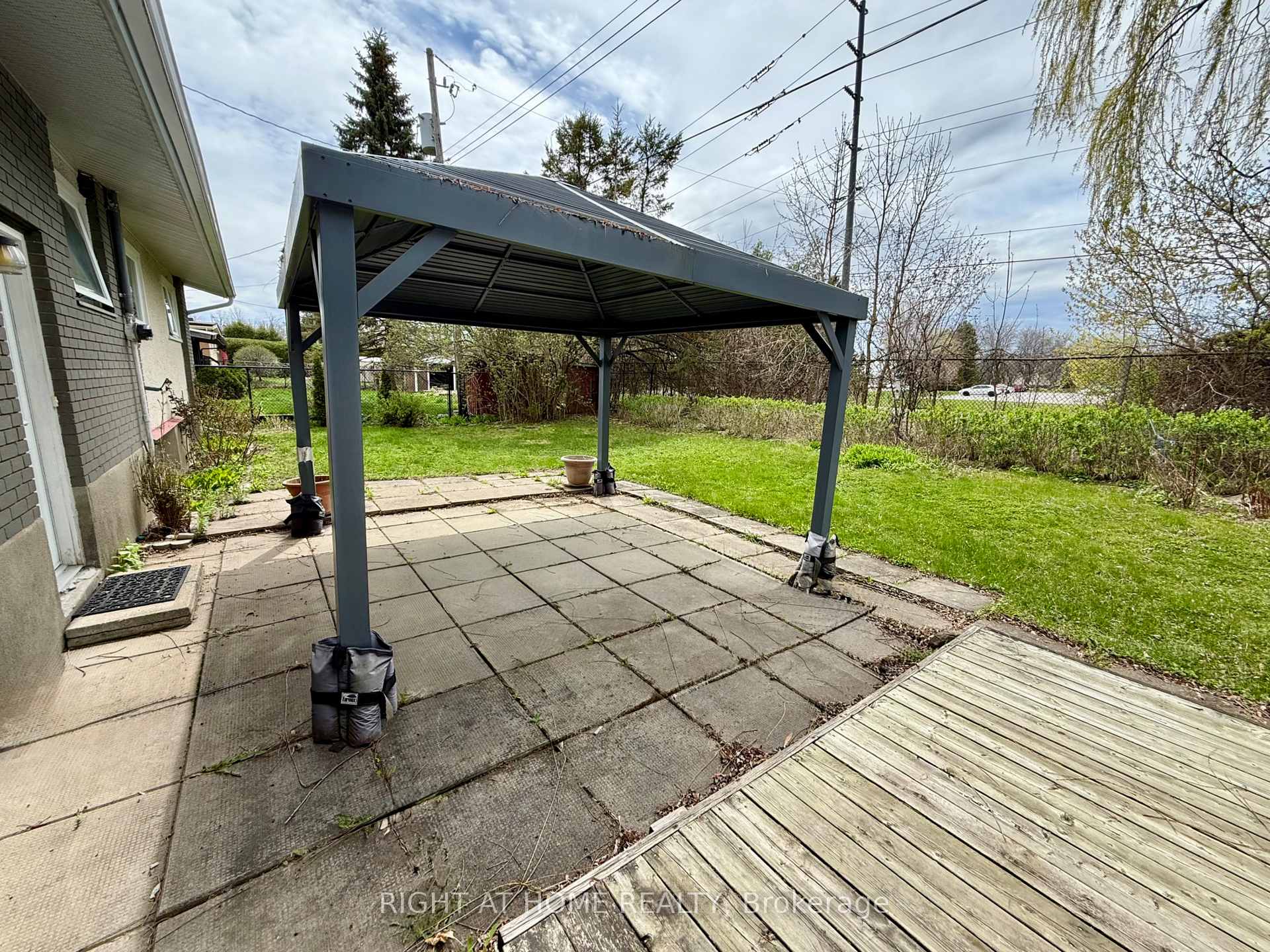 Photo 34 of 42 Cleadon Drive, Ottawa, Crystal Beach — HOMEH