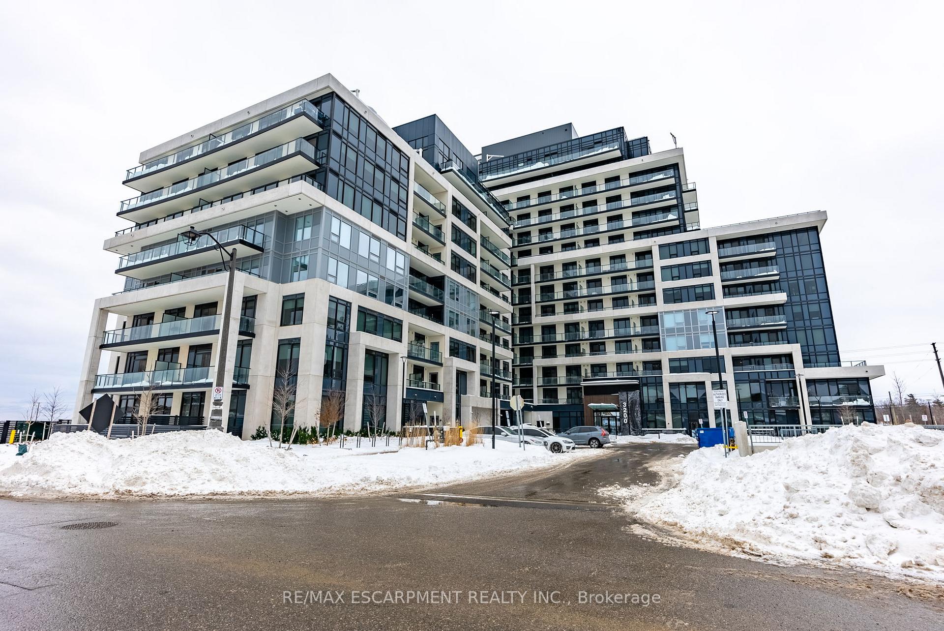 Front of Unit 1405, 3200 William Colston Avenue