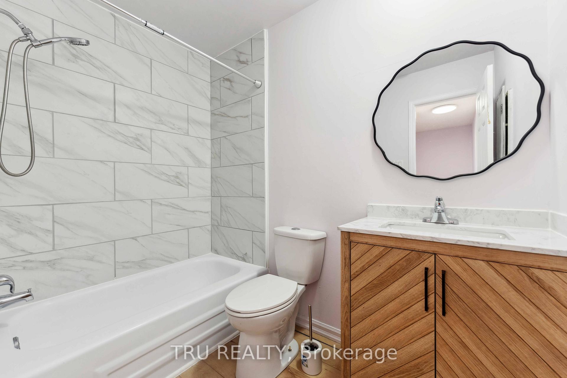 Photo 16 of 85 Hadley Circle, Ottawa, Bells Corners — HOMEH