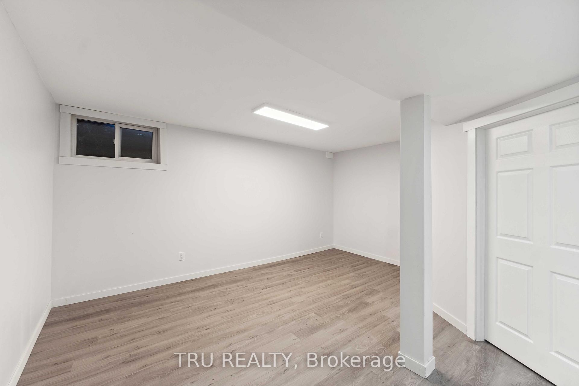 Photo 18 of 85 Hadley Circle, Ottawa, Bells Corners — HOMEH