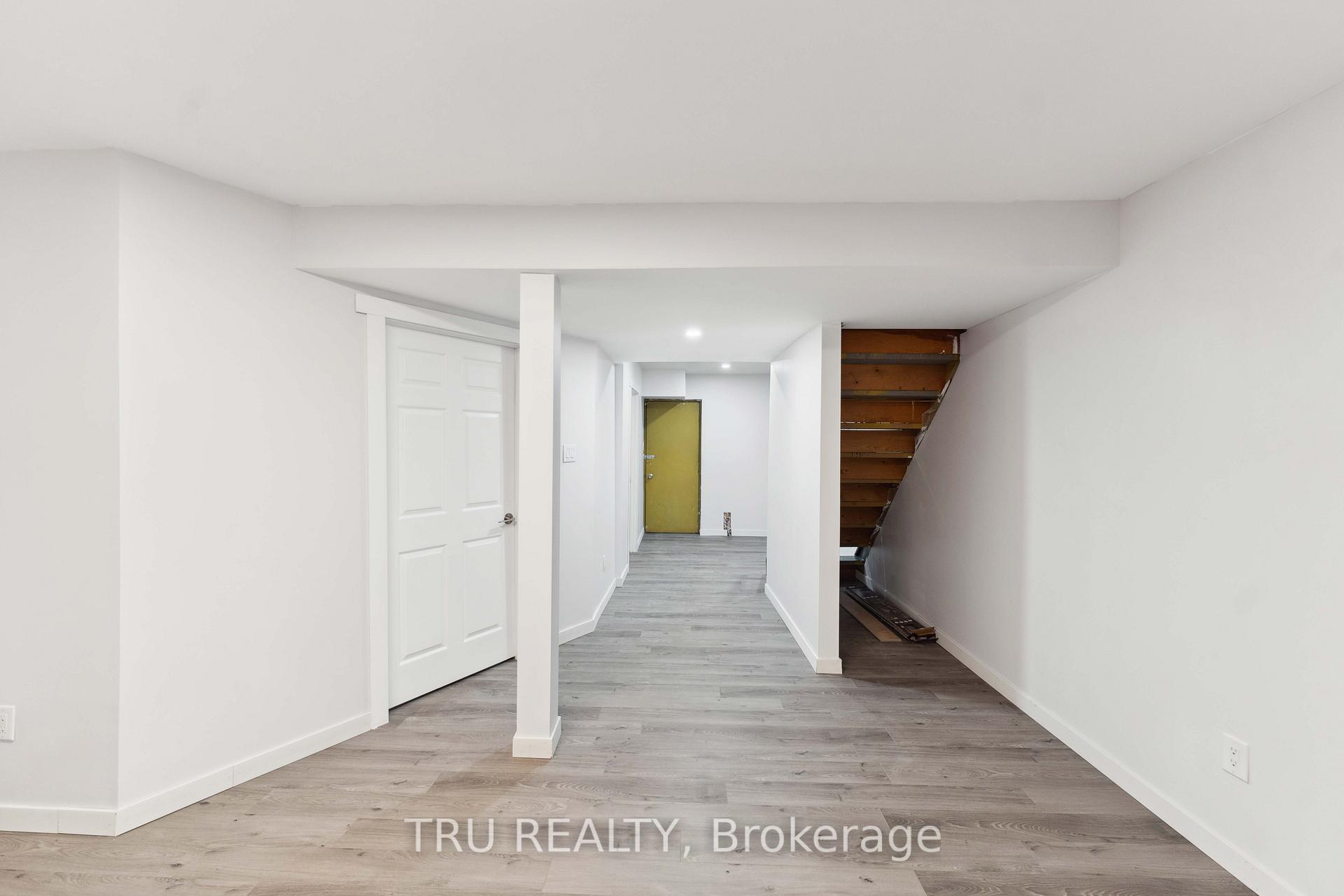 Photo 20 of 85 Hadley Circle, Ottawa, Bells Corners — HOMEH