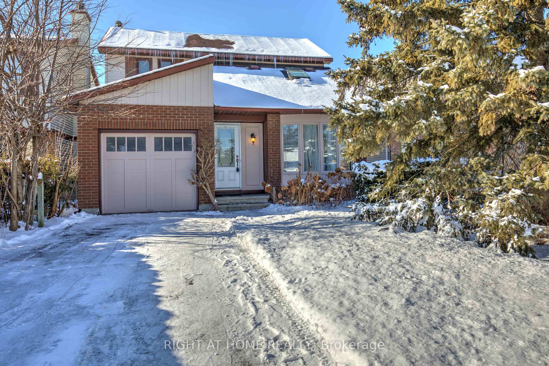 Photo 7 of 1223 Cedarcroft Crescent, Ottawa, Pineview — HOMEH